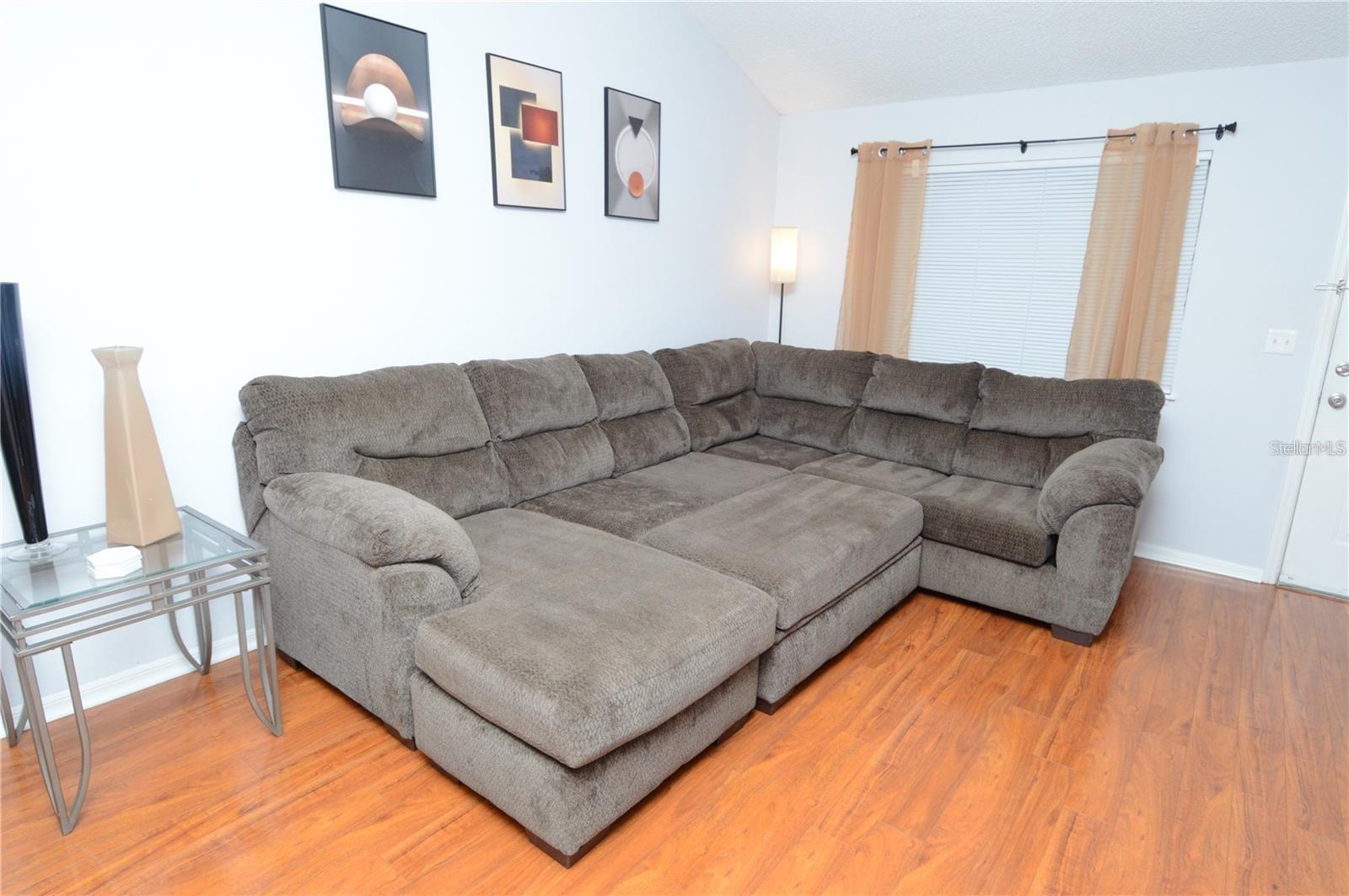 Image 19 of 100 For 10263 Gandy Boulevard N 108(furnis