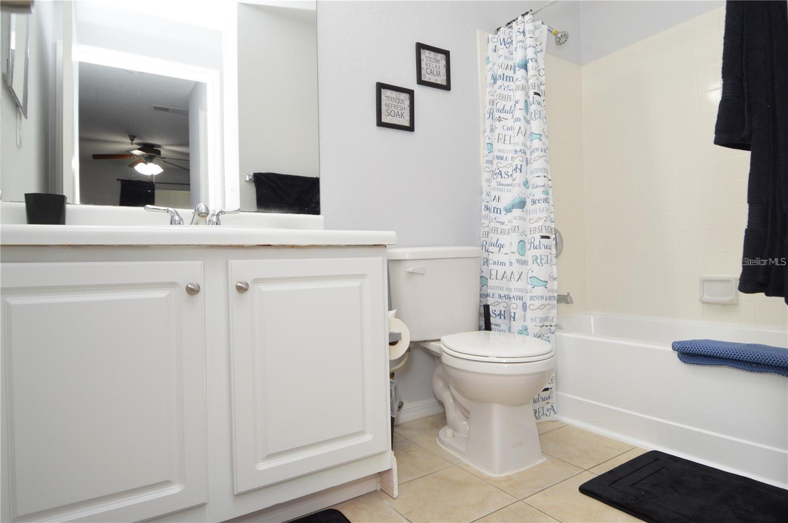 Image 31 of 100 For 10263 Gandy Boulevard N 108(furnis