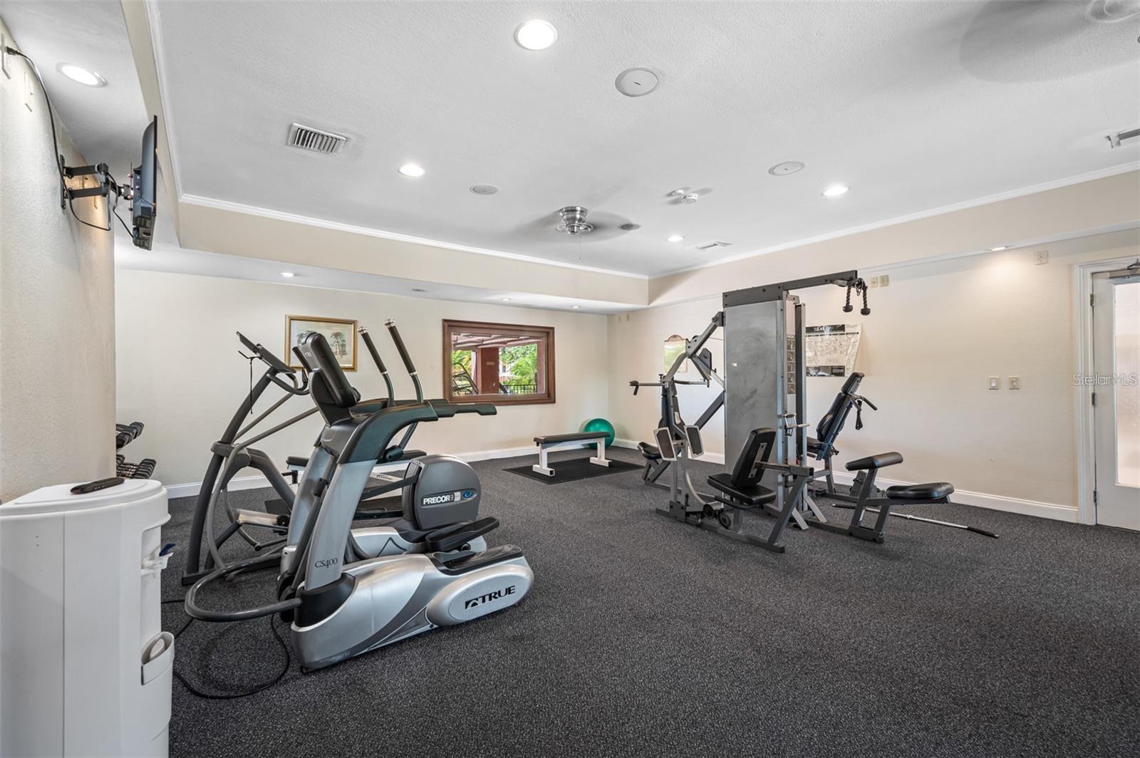 Image 80 of 100 For 10263 Gandy Boulevard N 108(furnis