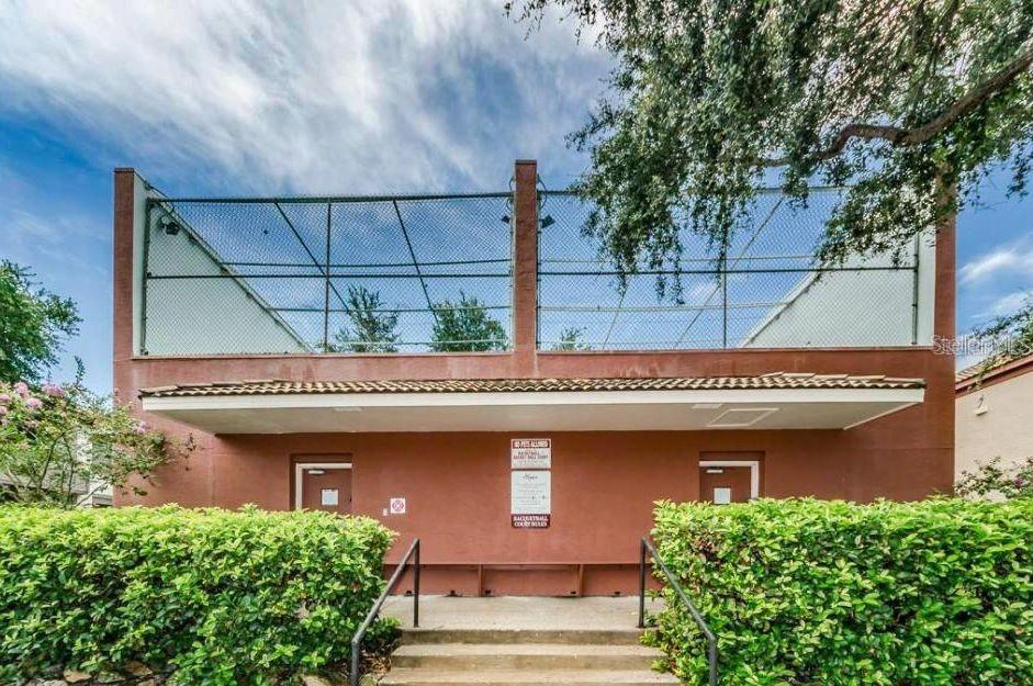 Image 82 of 100 For 10263 Gandy Boulevard N 108(furnis