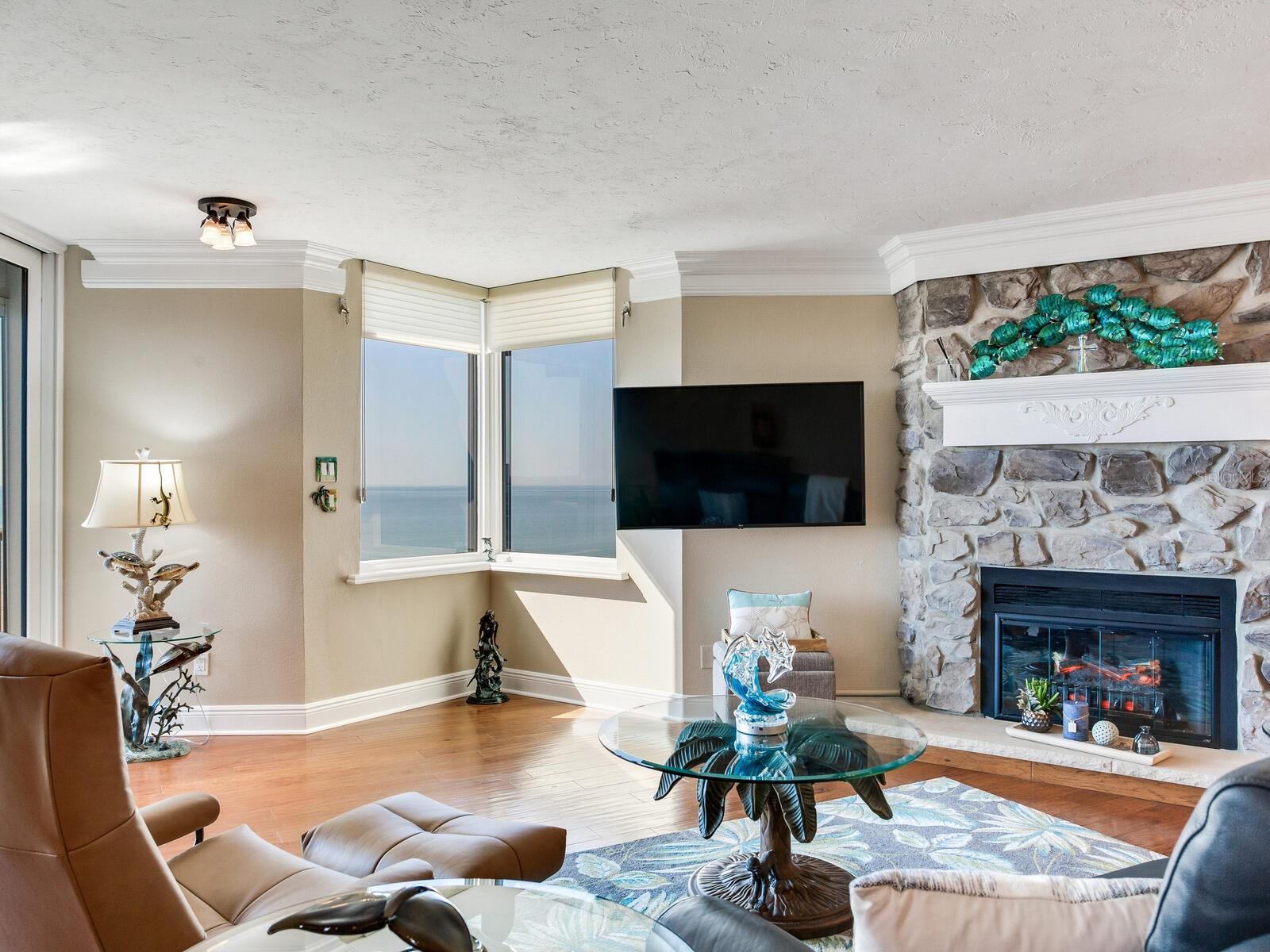 Image 11 of 79 For 1600 Gulf Boulevard 1018