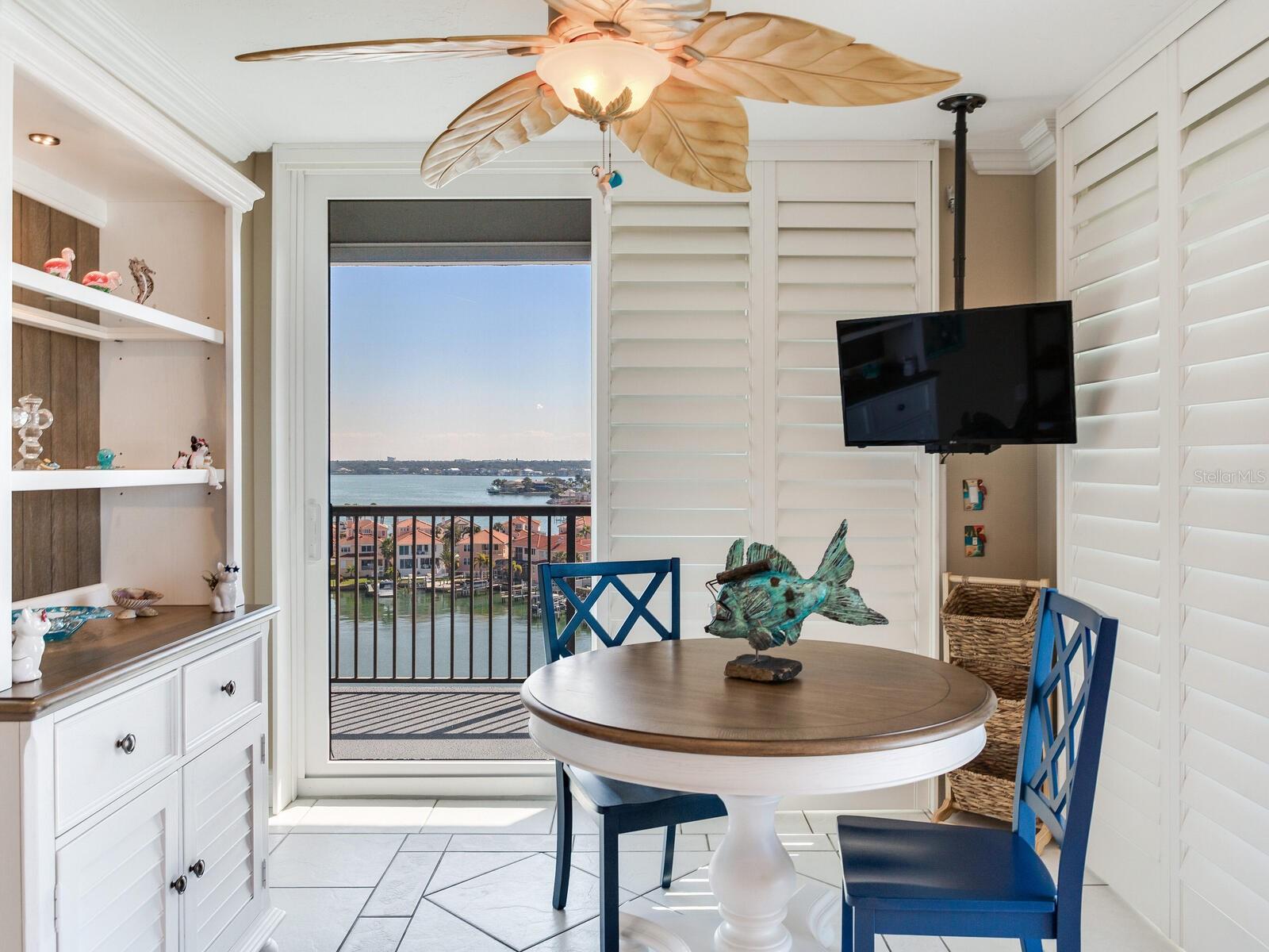 Image 17 of 79 For 1600 Gulf Boulevard 1018