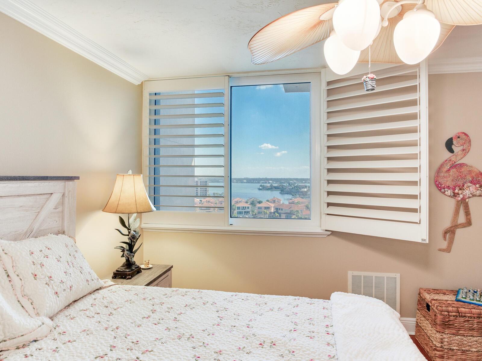 Image 25 of 79 For 1600 Gulf Boulevard 1018