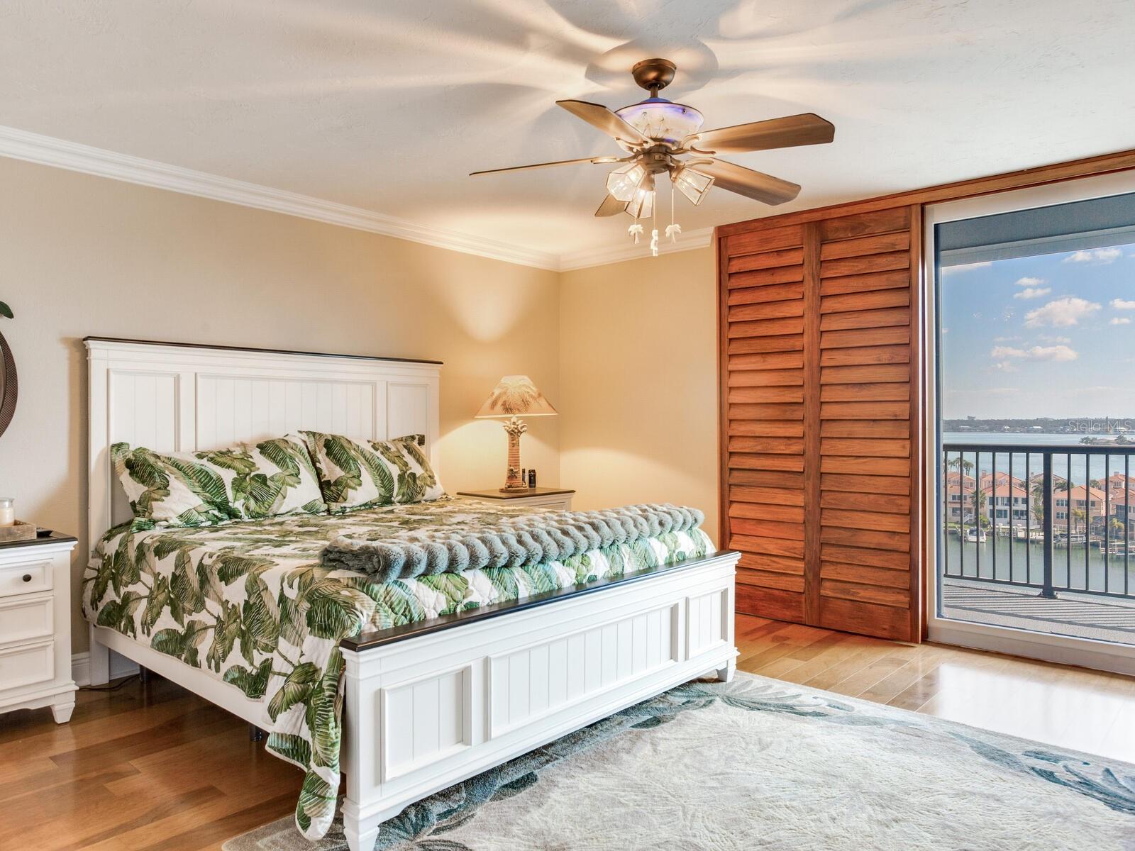 Image 34 of 79 For 1600 Gulf Boulevard 1018