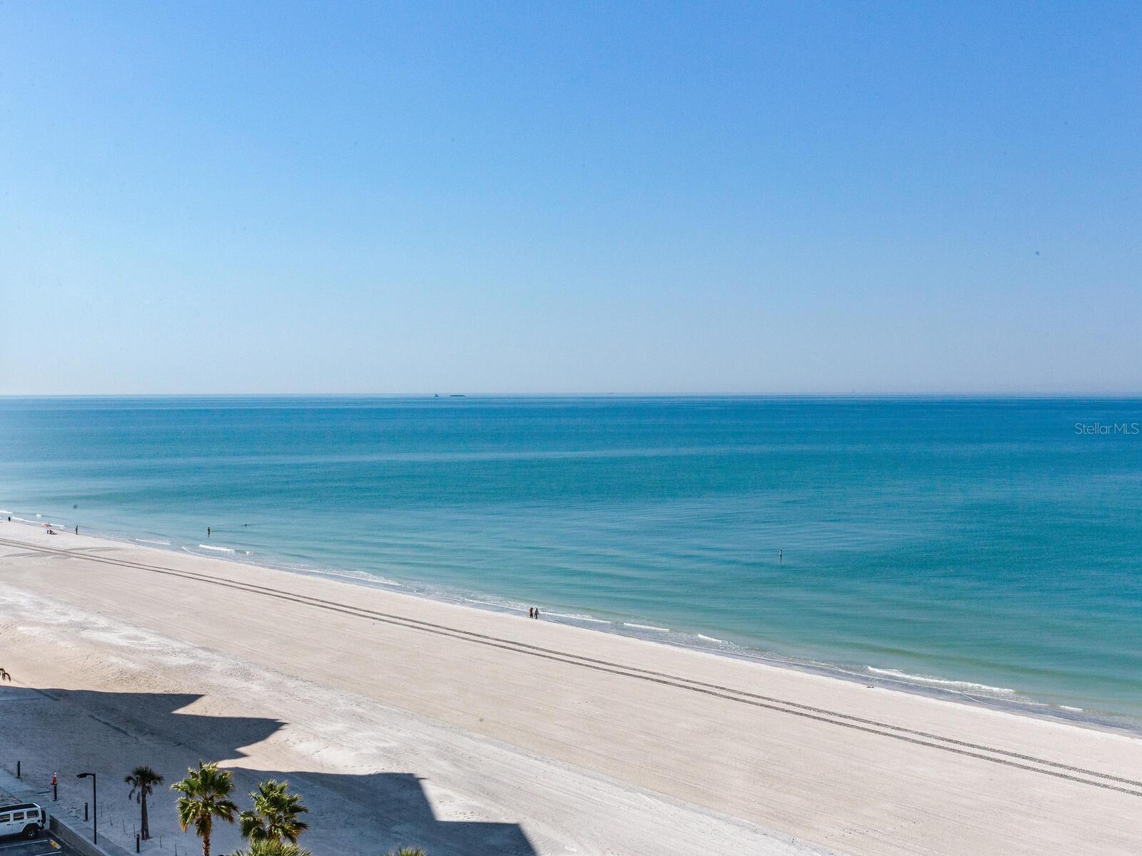 Image 50 of 79 For 1600 Gulf Boulevard 1018