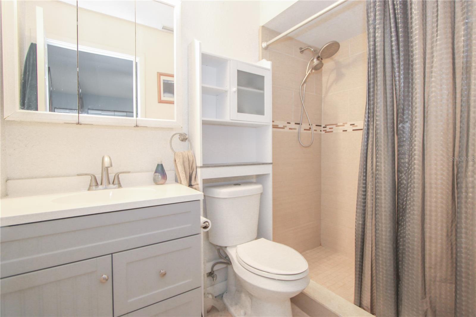 Image 12 of 21 For 925 Mcintosh Circle