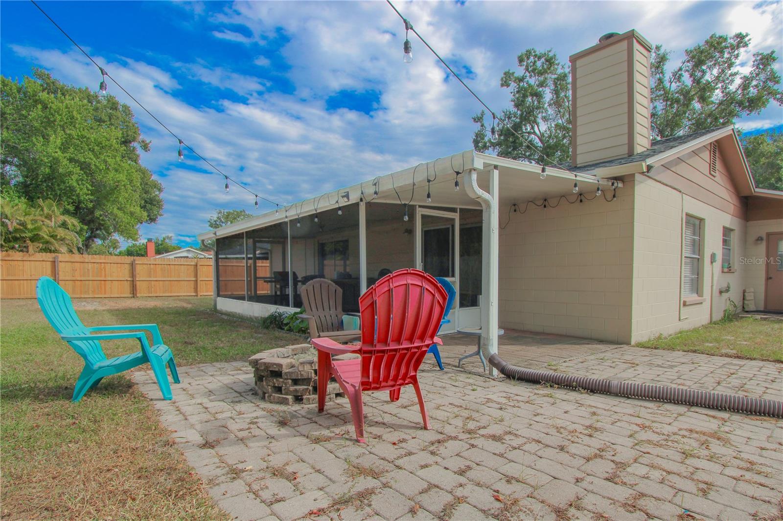 Image 18 of 21 For 925 Mcintosh Circle