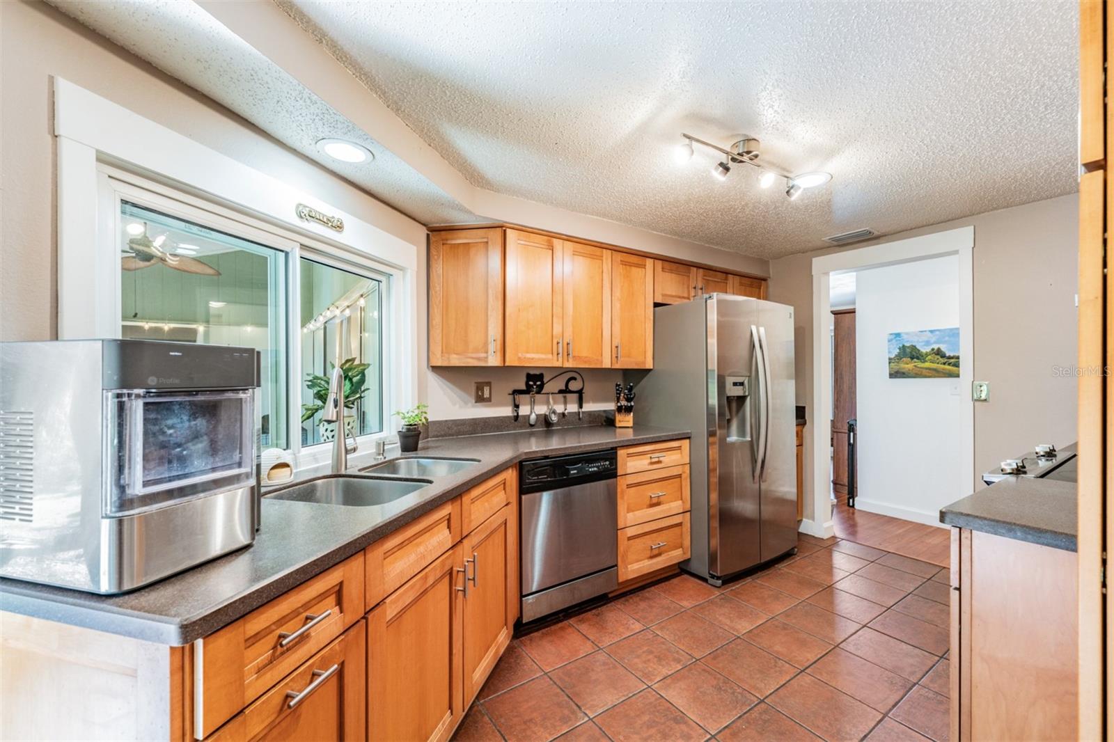 Image 10 of 40 For 1031 Forest Grove Boulevard