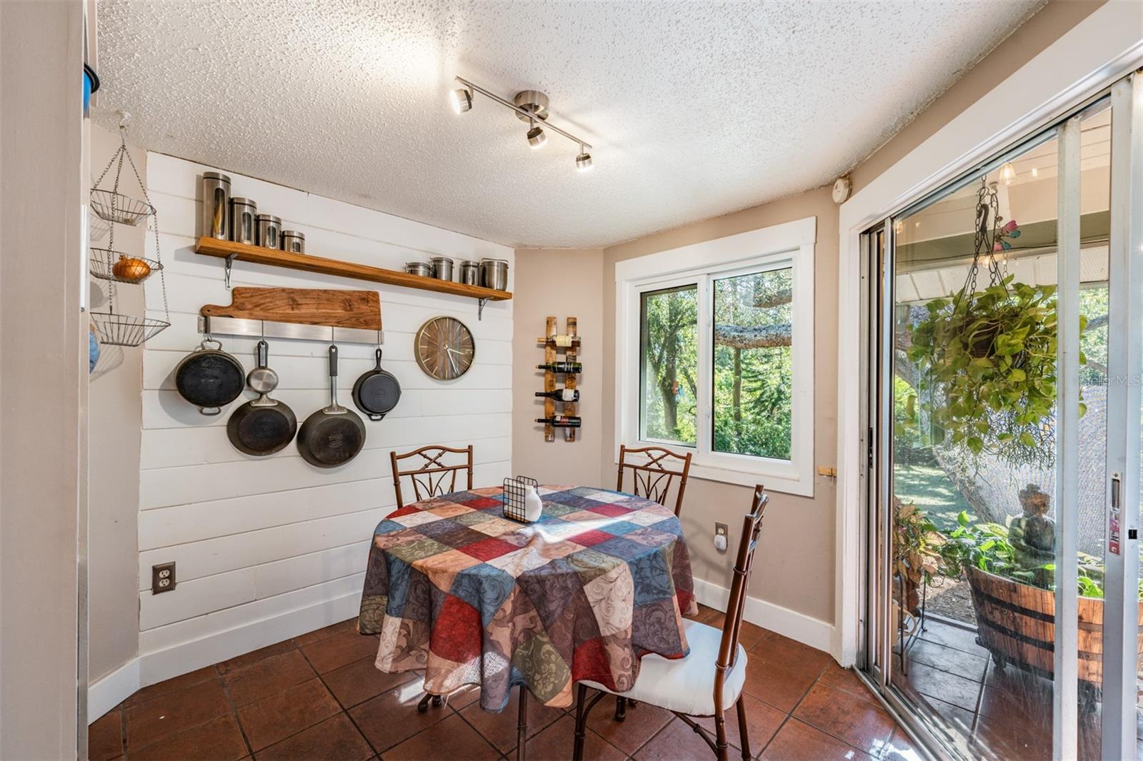 Image 12 of 40 For 1031 Forest Grove Boulevard