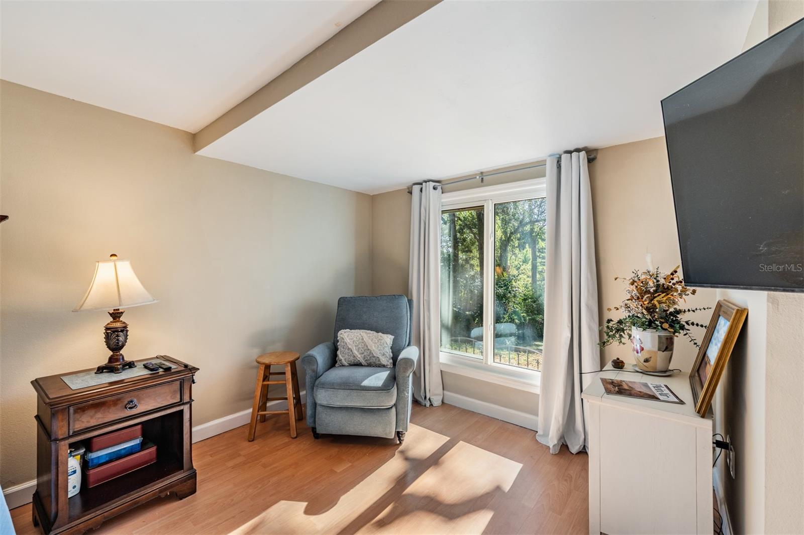 Image 15 of 40 For 1031 Forest Grove Boulevard