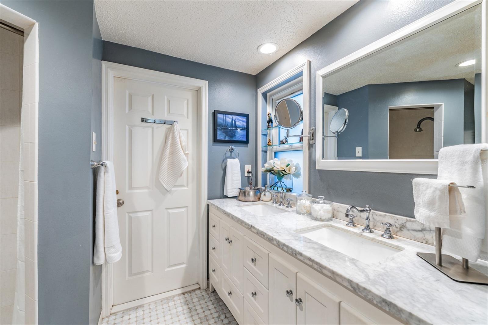 Image 16 of 40 For 1031 Forest Grove Boulevard