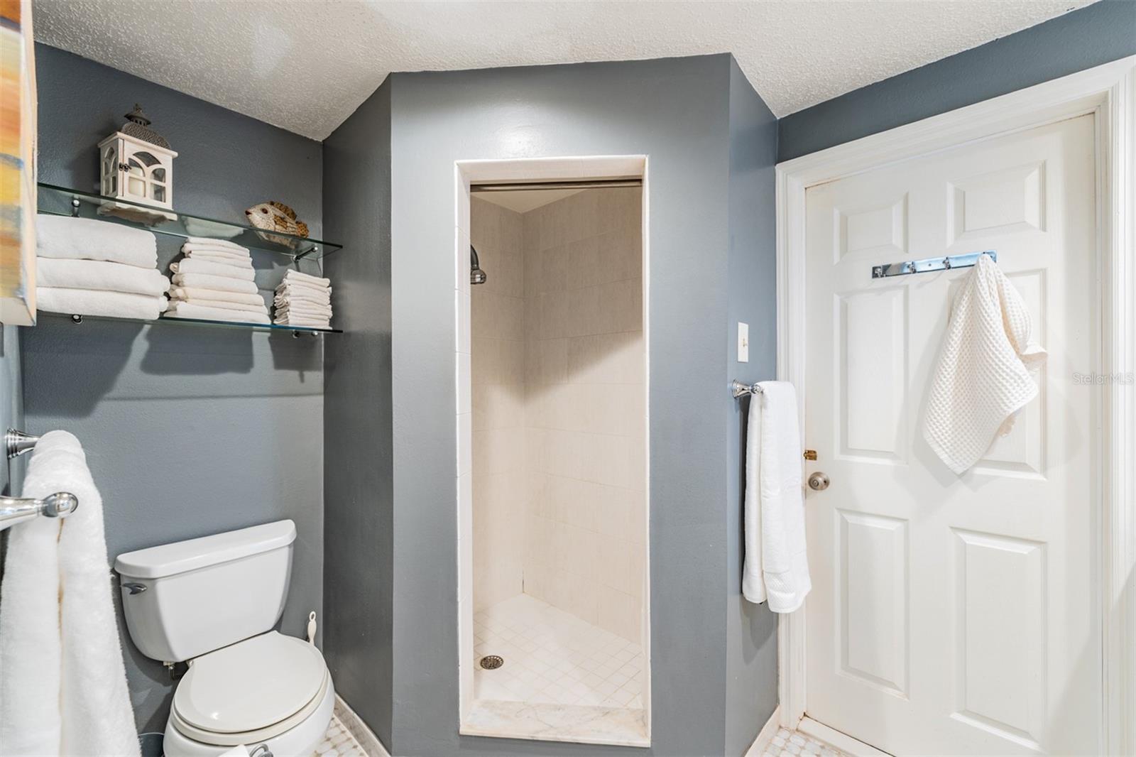 Image 17 of 40 For 1031 Forest Grove Boulevard