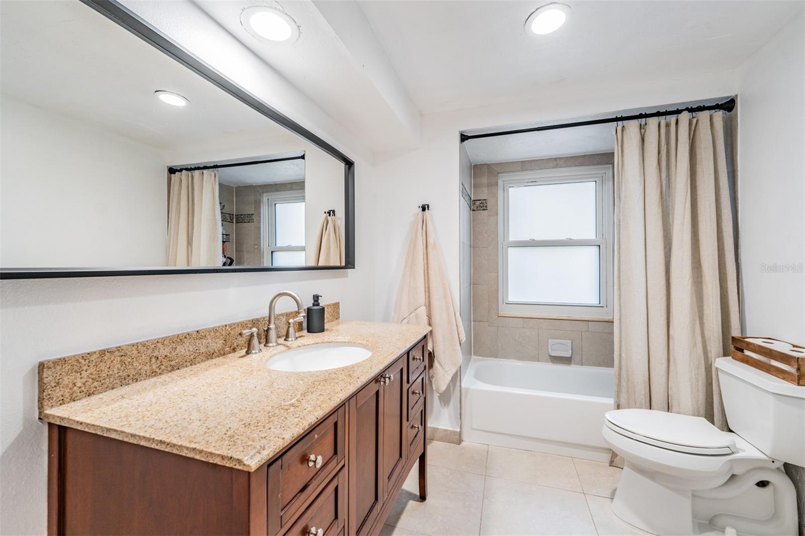 Image 20 of 40 For 1031 Forest Grove Boulevard