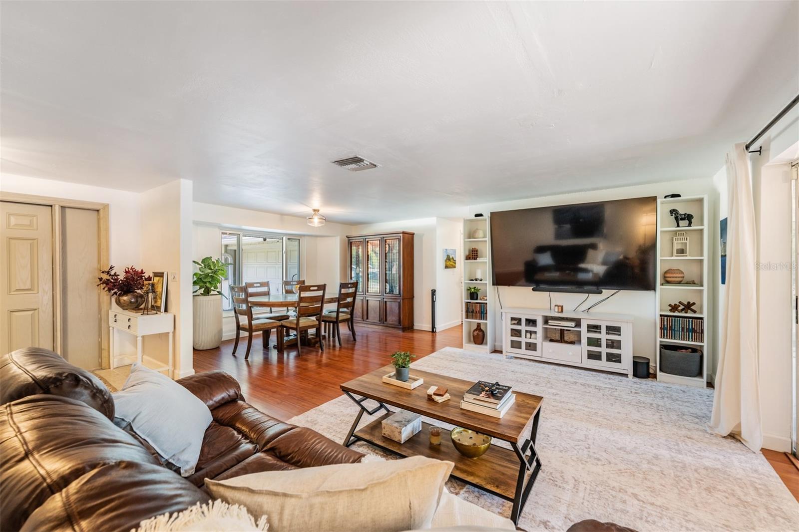 Image 6 of 40 For 1031 Forest Grove Boulevard