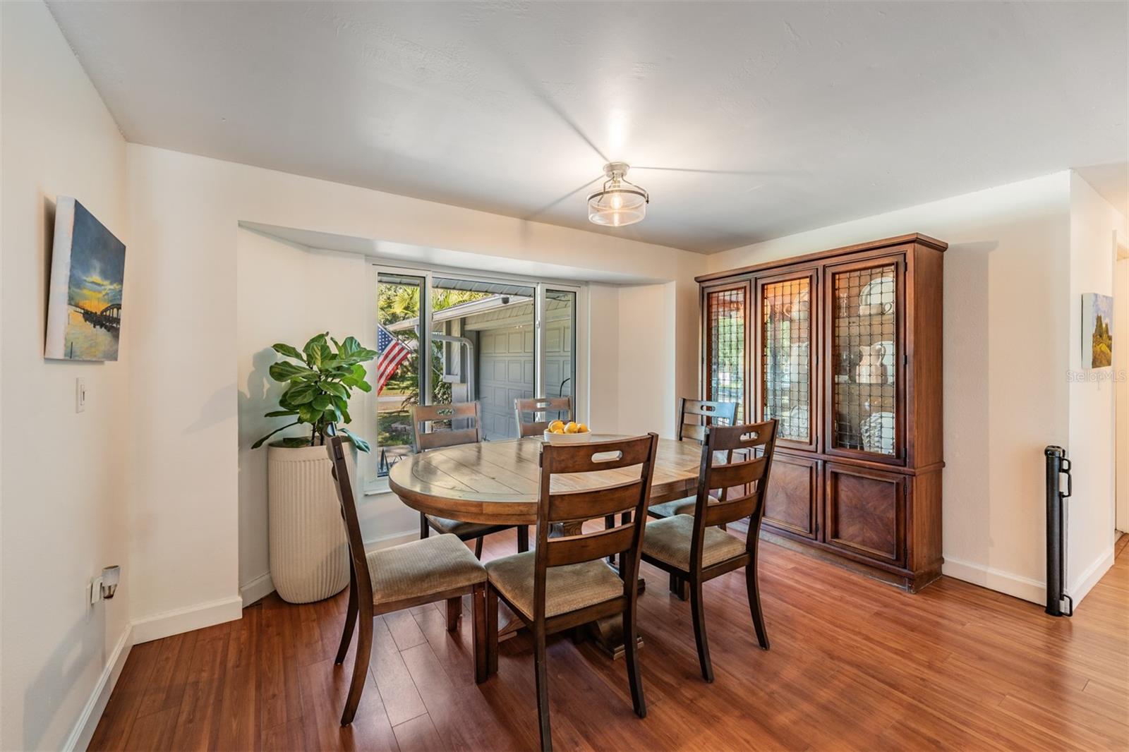 Image 7 of 40 For 1031 Forest Grove Boulevard