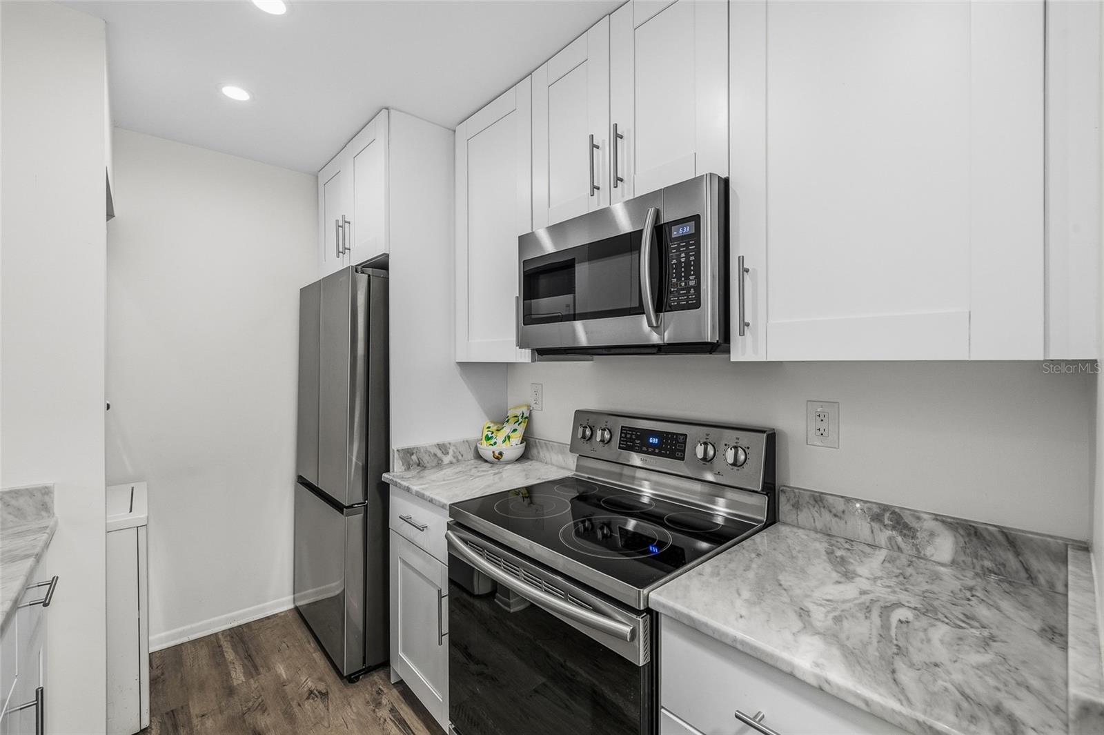 Image 10 of 40 For 332 Moorings Cove Drive 2e