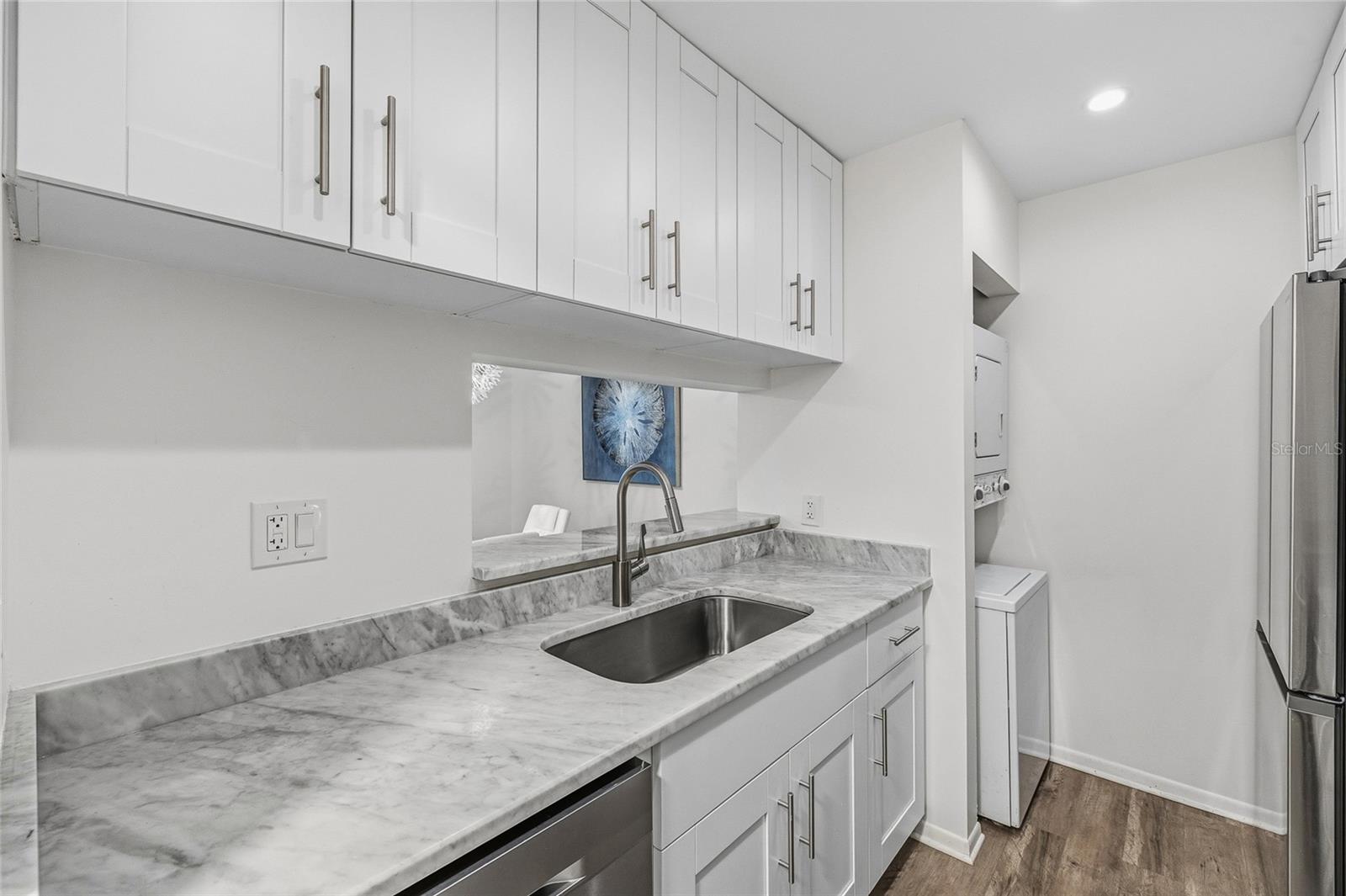 Image 11 of 40 For 332 Moorings Cove Drive 2e