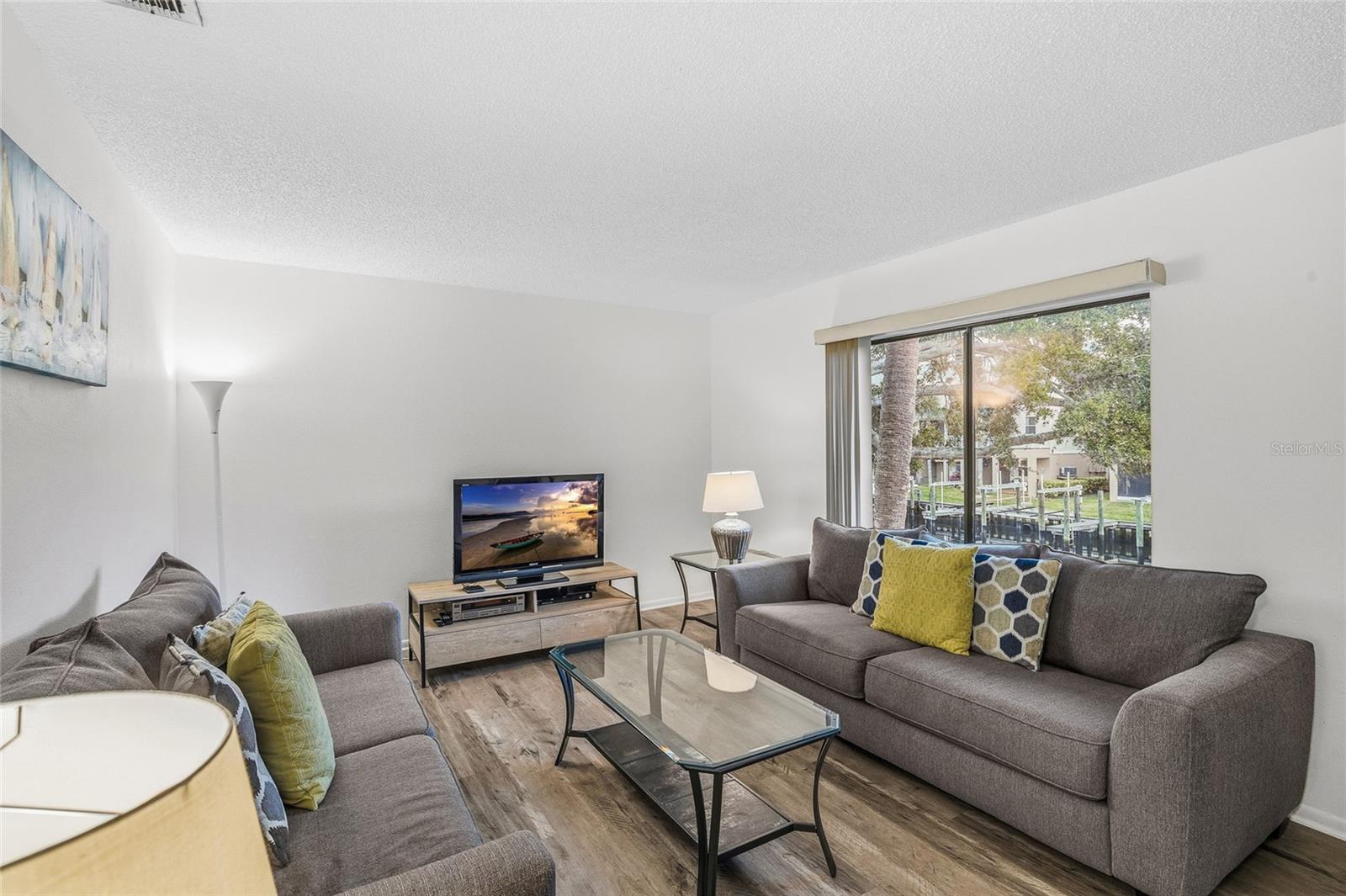 Image 14 of 40 For 332 Moorings Cove Drive 2e