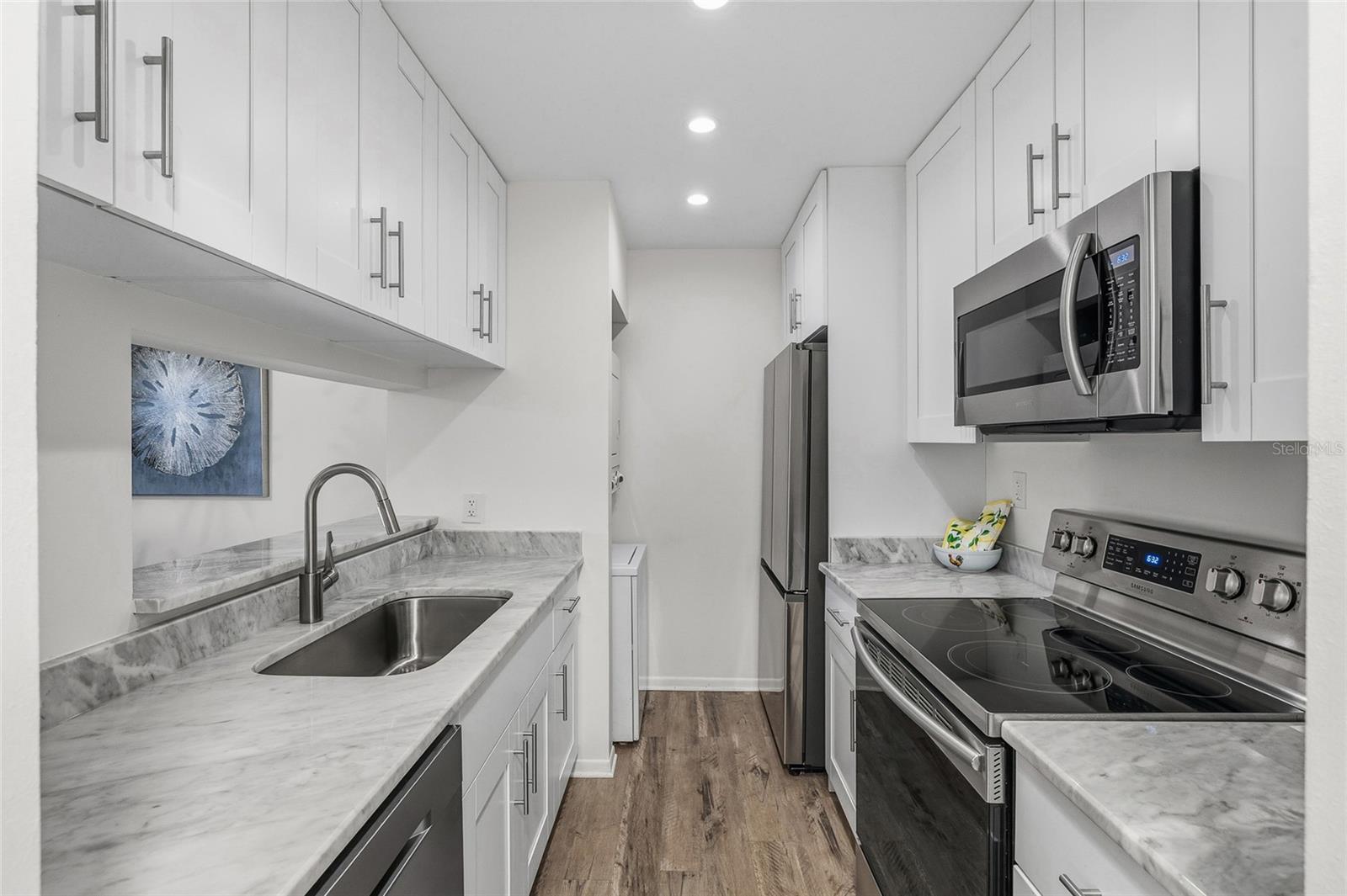 Image 9 of 40 For 332 Moorings Cove Drive 2e