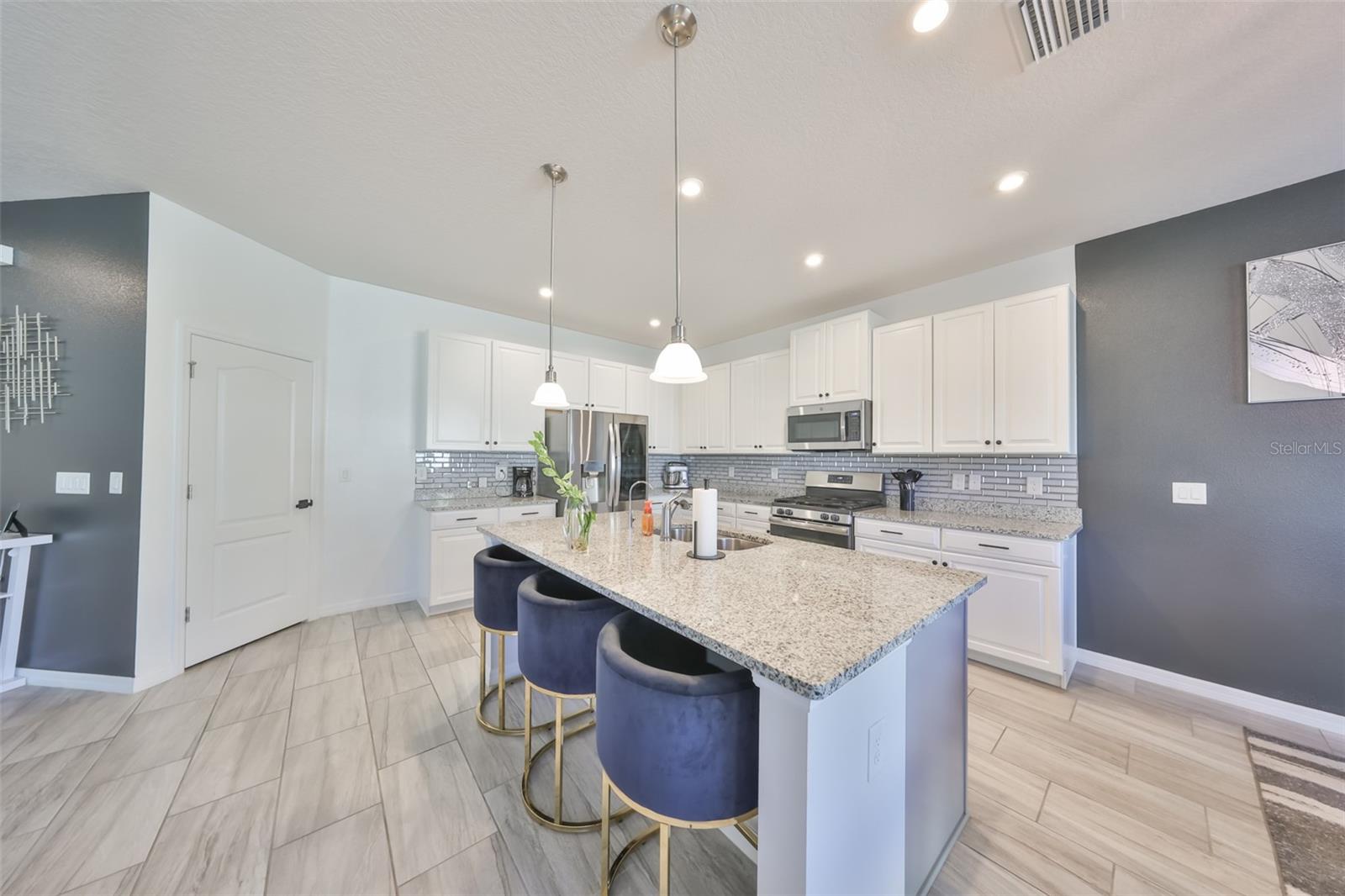 Image 8 of 37 For 11630 Mandevilla View Way