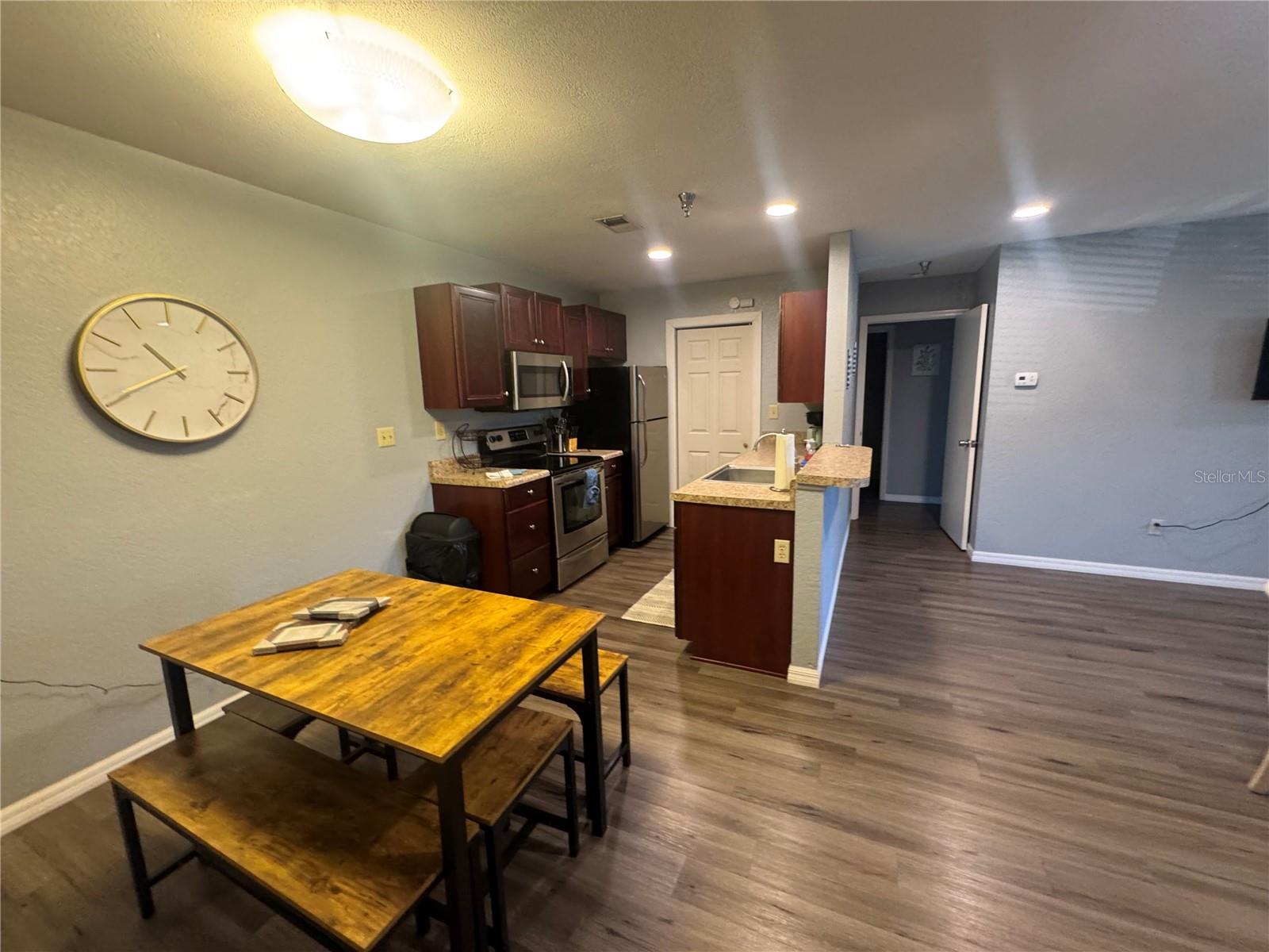 Image 14 of 25 For 10265 Gandy Boulevard N 1001