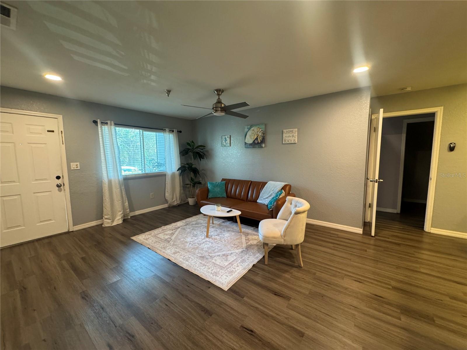 Image 7 of 25 For 10265 Gandy Boulevard N 1001