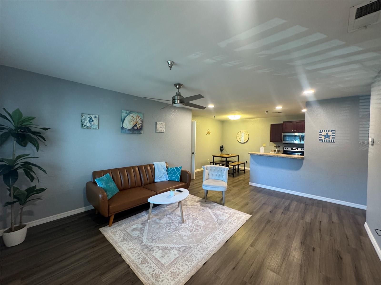 Image 9 of 25 For 10265 Gandy Boulevard N 1001