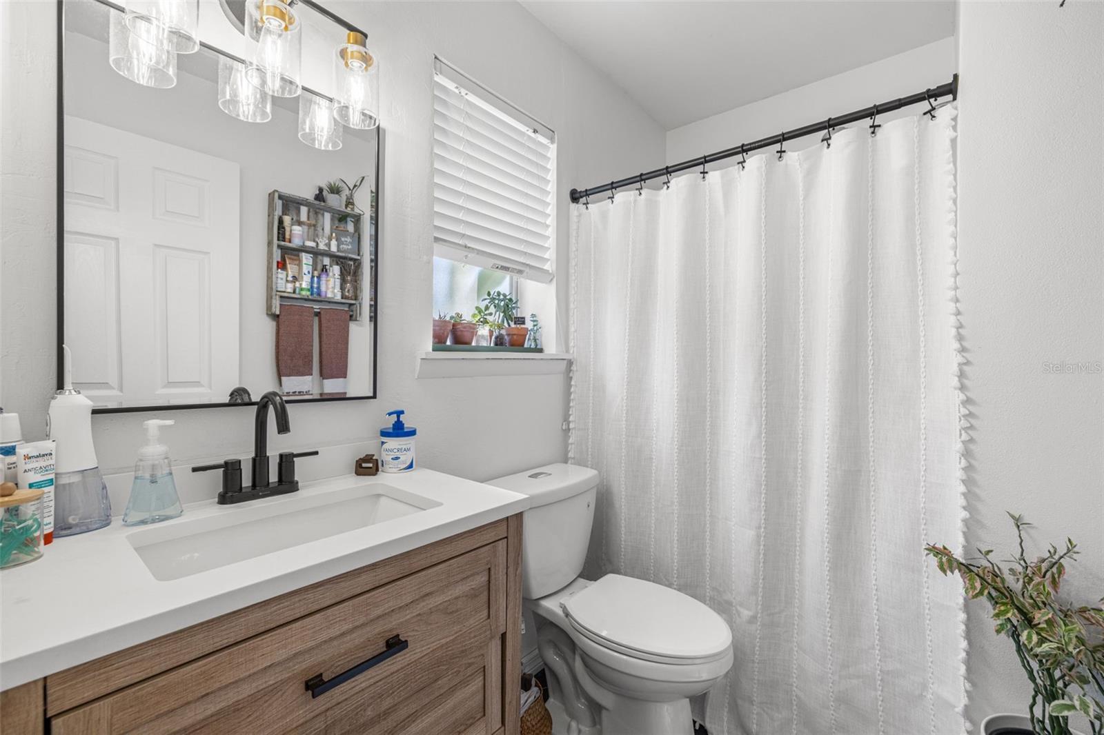 Image 19 of 35 For 245 Petrea Drive