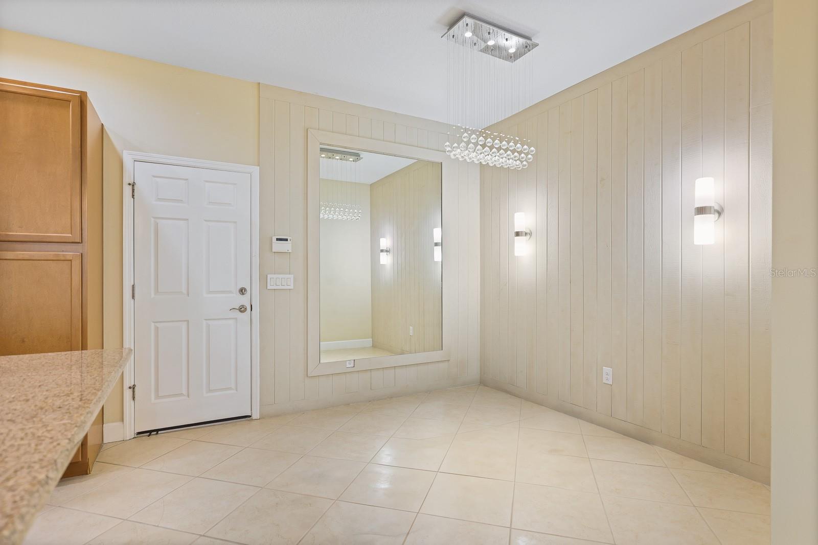 Image 11 of 34 For 16944 Dorman Road