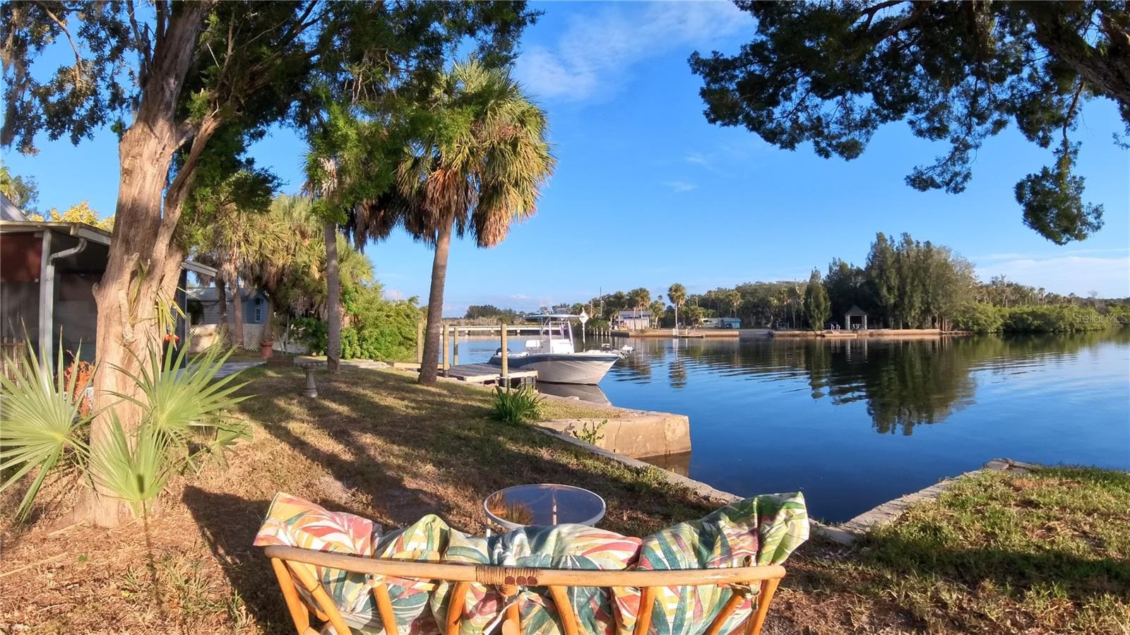 Listing photo id 17 for 3044 Sunset Vista Drive