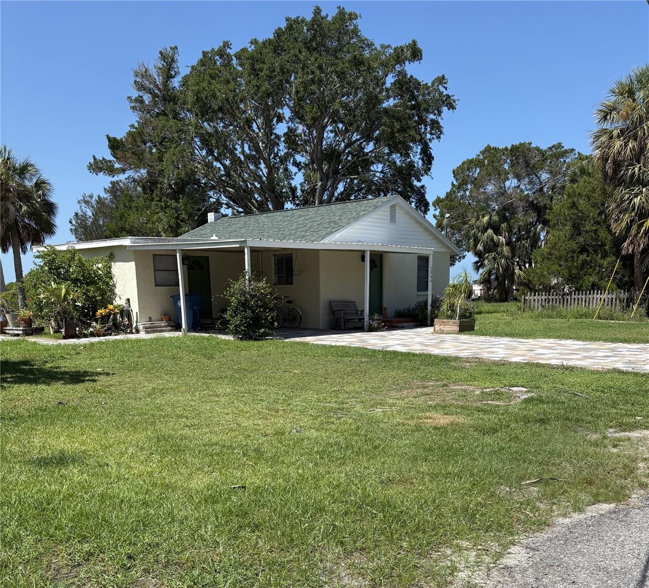 Listing photo id 0 for 3044 Sunset Vista Drive