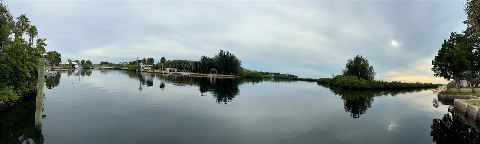 Listing photo id 2 for 3044 Sunset Vista Drive