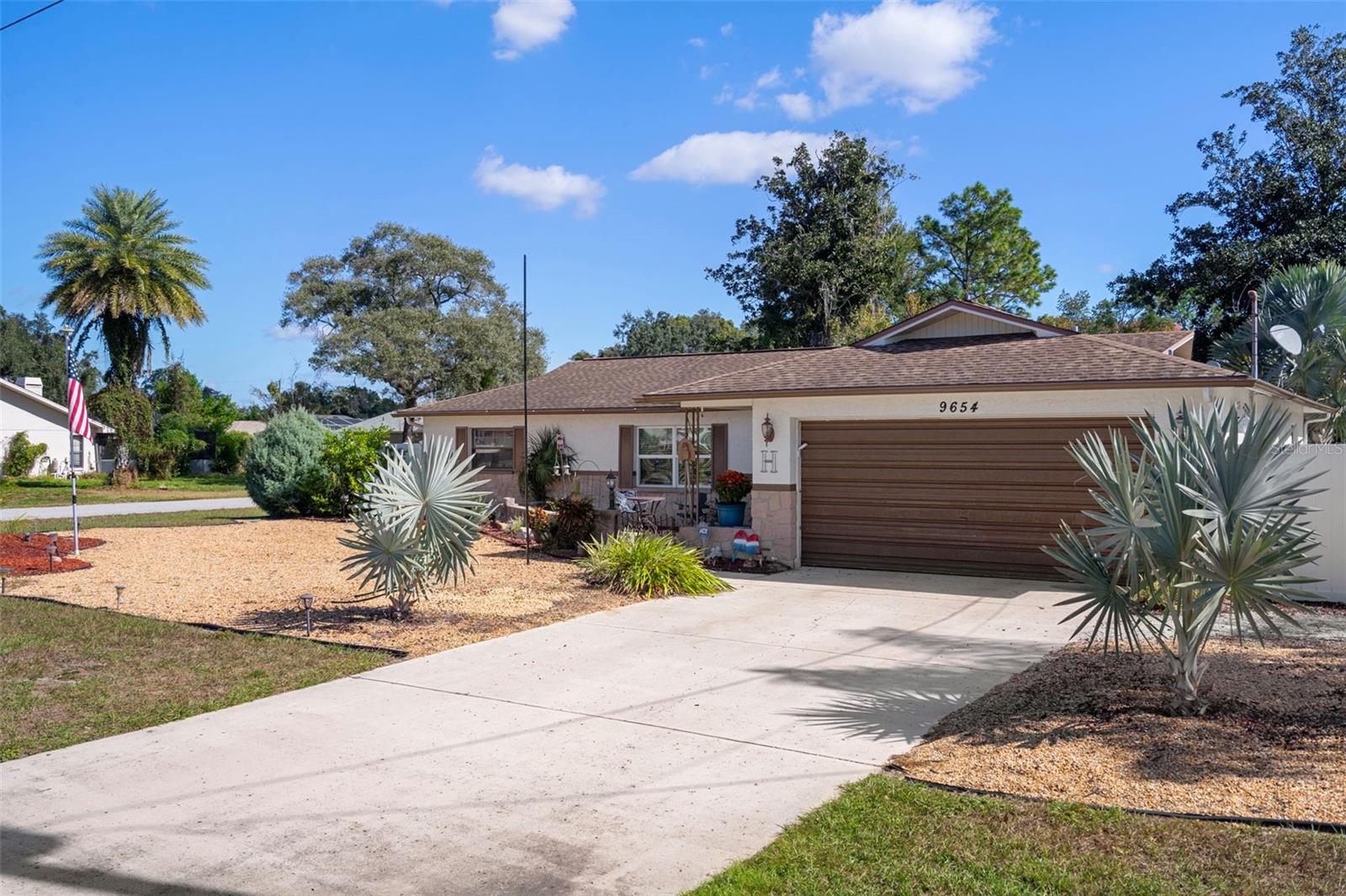 Image 5 of 53 For 9654 Eldridge Road