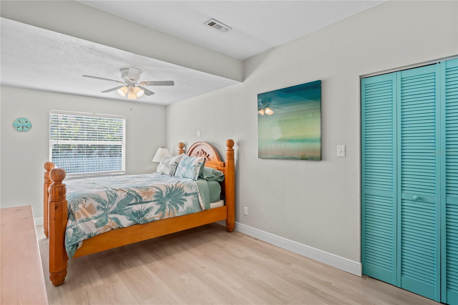 Image 21 of 29 For 7505 Hatteras Drive