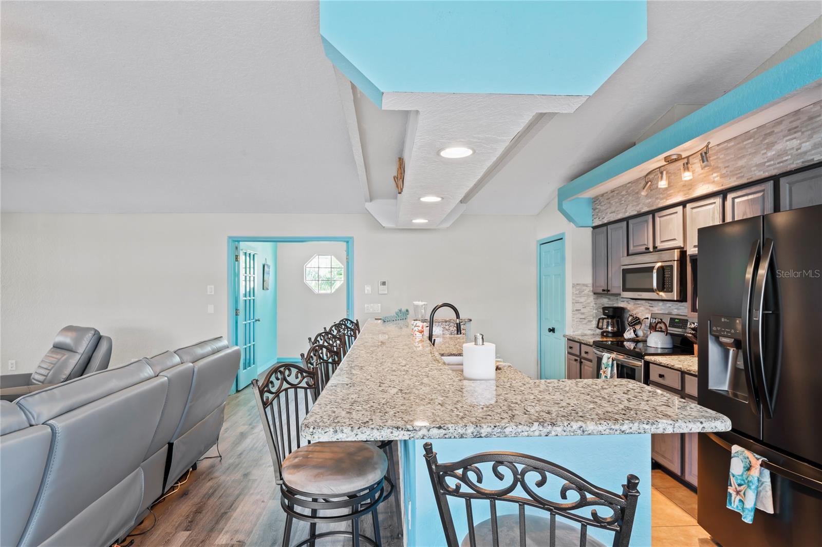 Image 4 of 29 For 7505 Hatteras Drive