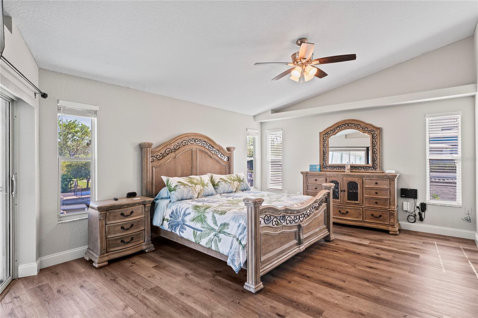 Image 7 of 29 For 7505 Hatteras Drive