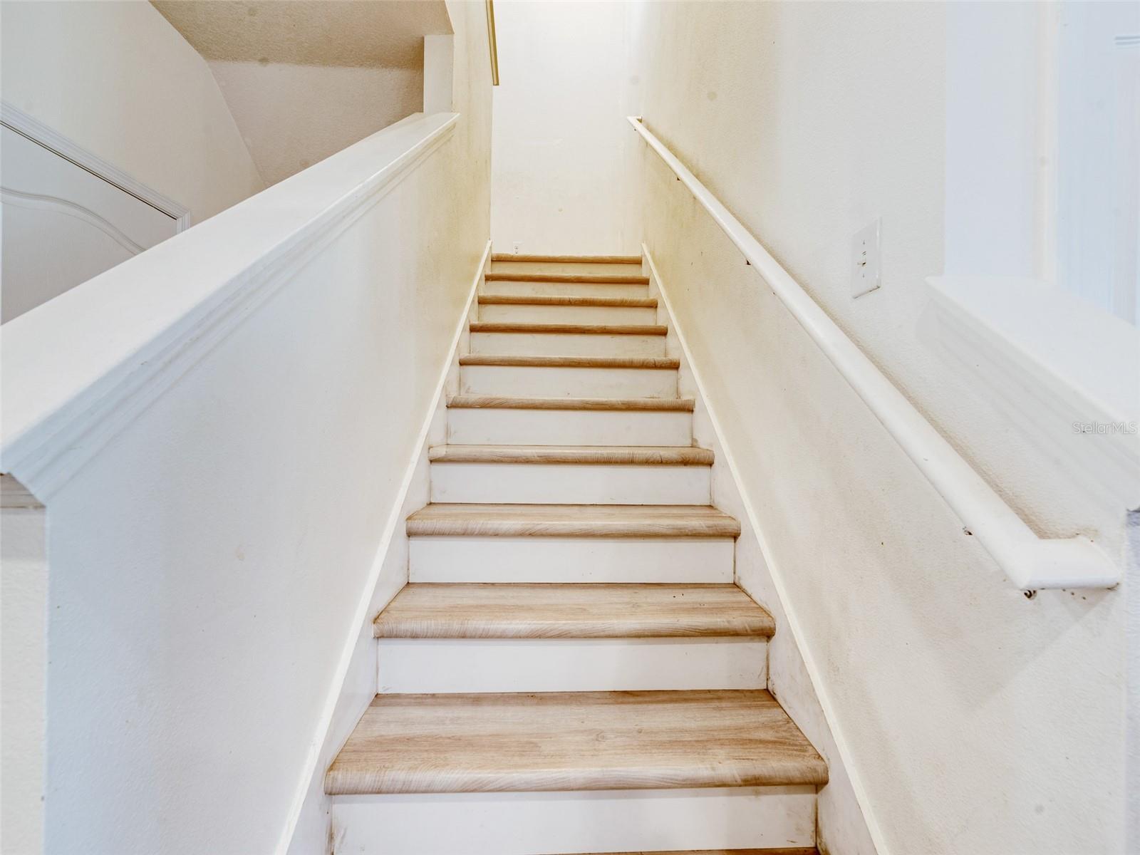 Image 17 of 32 For 11607 Warren Oaks Place