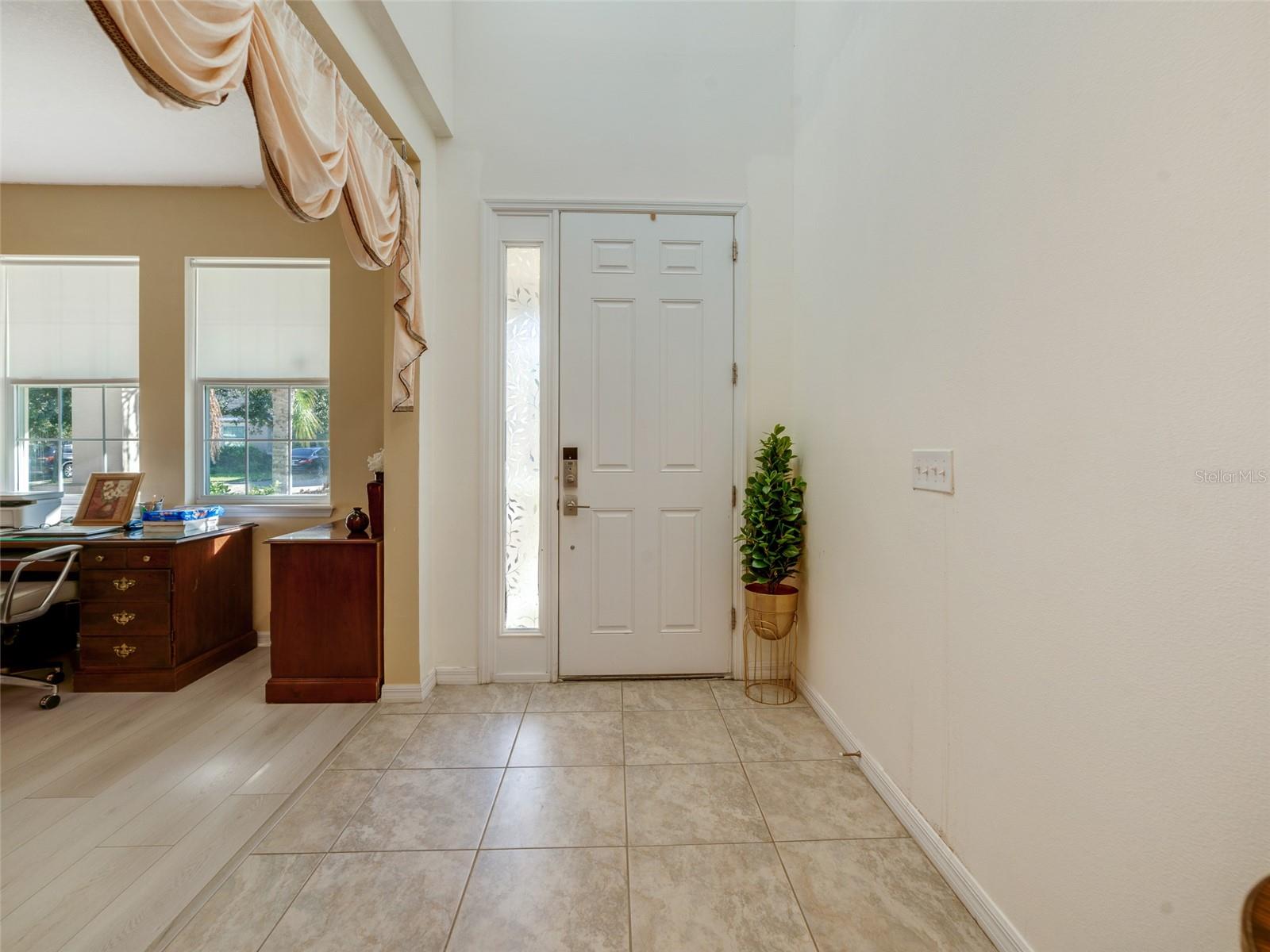 Image 5 of 32 For 11607 Warren Oaks Place