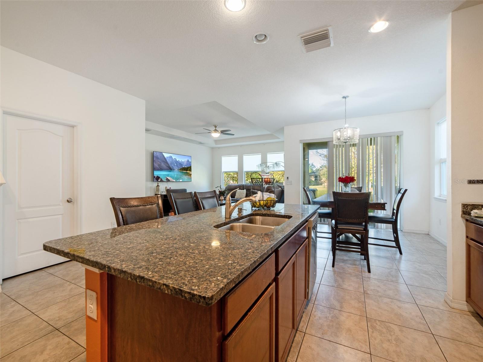 Image 6 of 32 For 11607 Warren Oaks Place