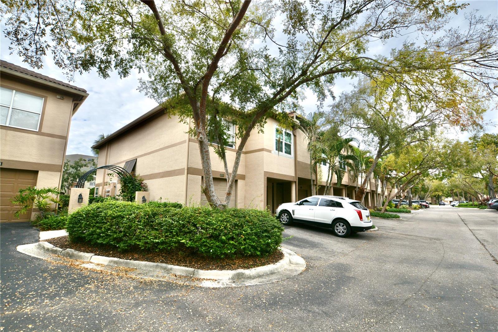 Details for 895 Normandy Trace Road, TAMPA, FL 33602