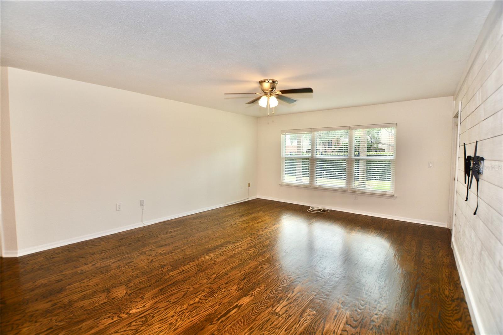 Image 11 of 50 For 895 Normandy Trace Road 895