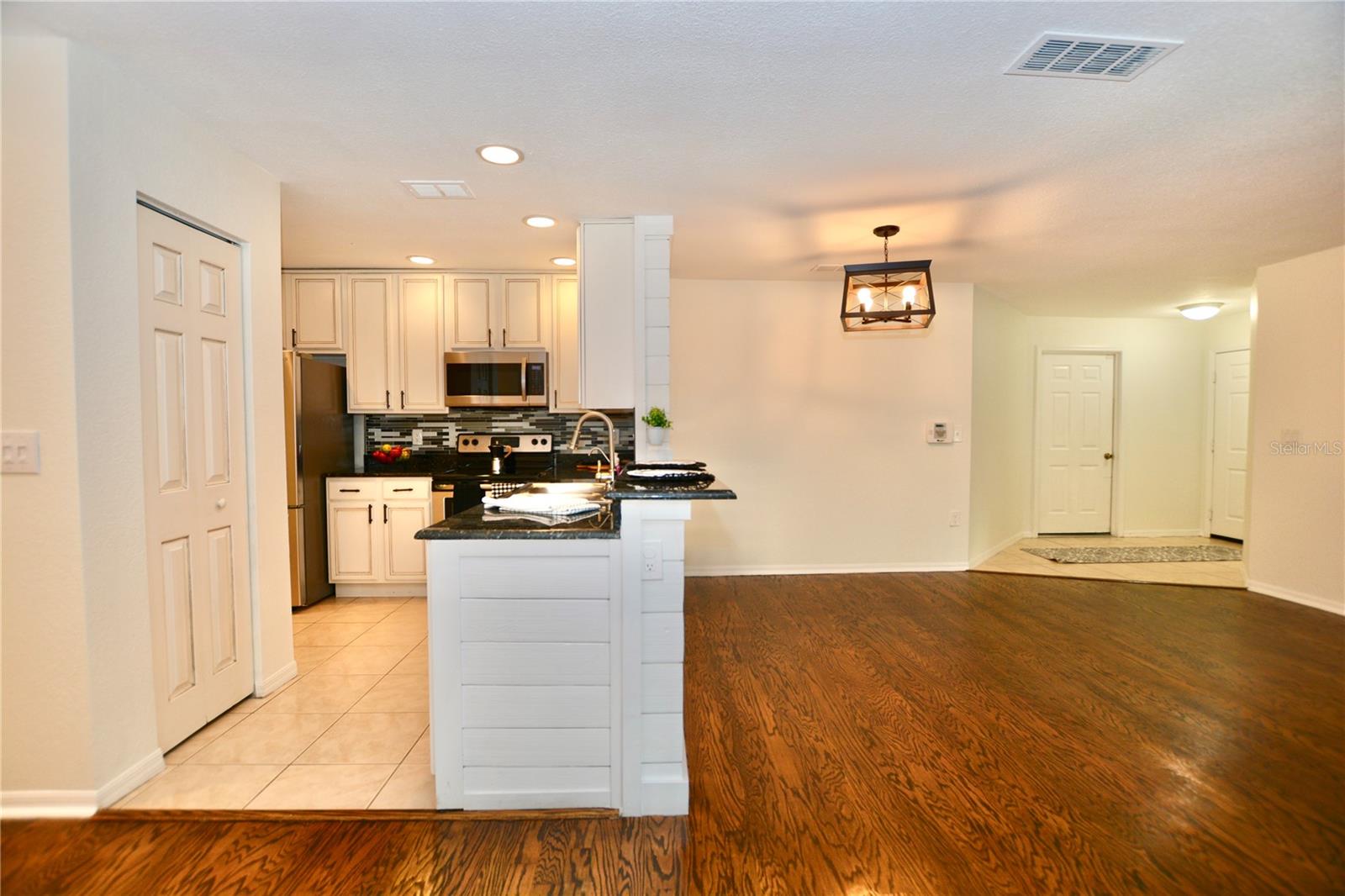 Image 15 of 50 For 895 Normandy Trace Road 895