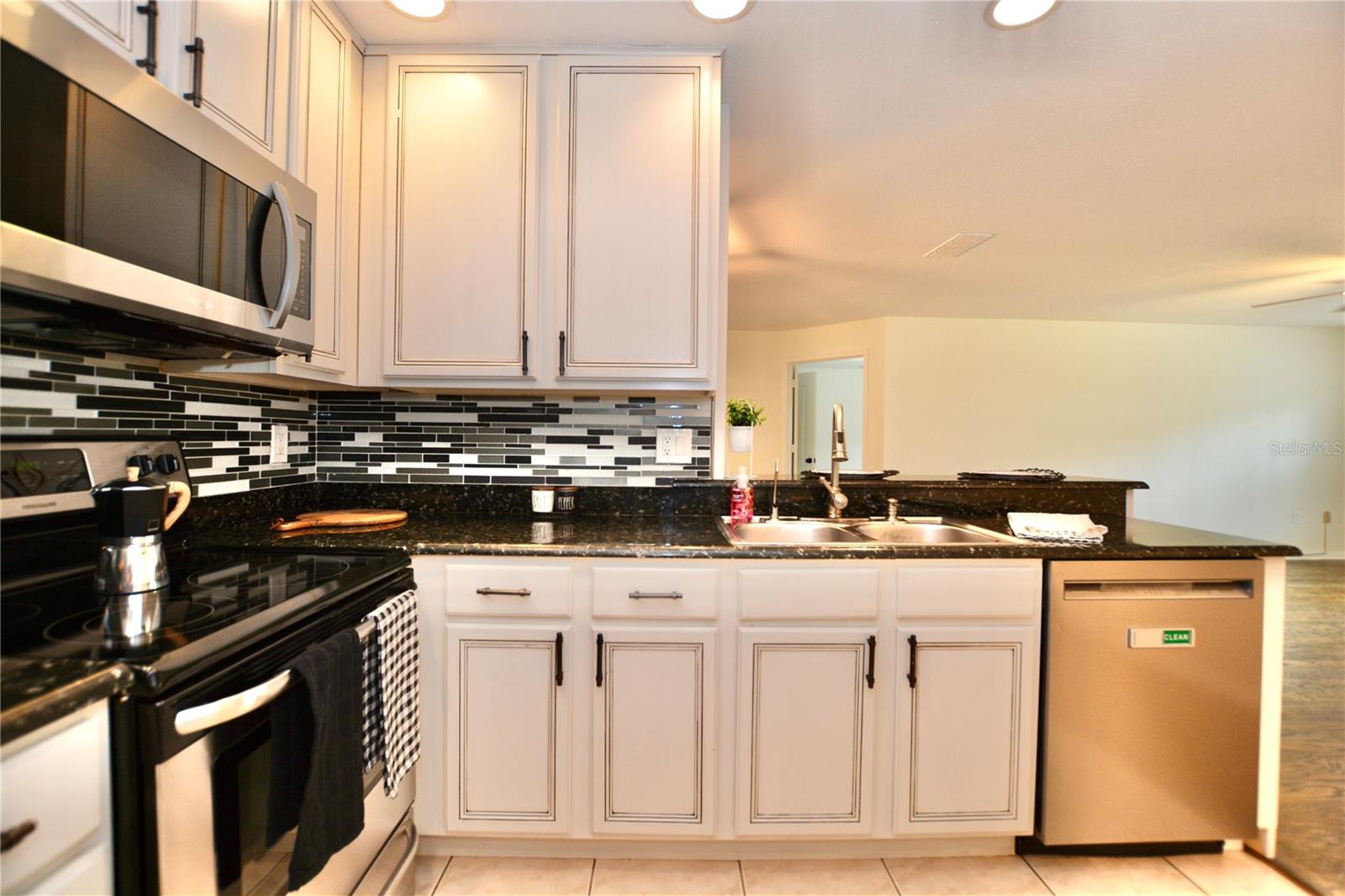 Image 16 of 50 For 895 Normandy Trace Road 895