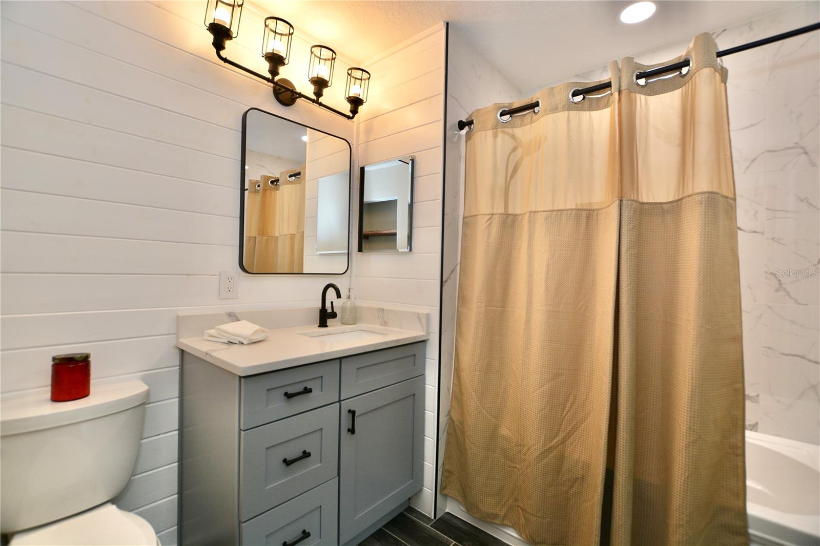 Image 23 of 50 For 895 Normandy Trace Road 895