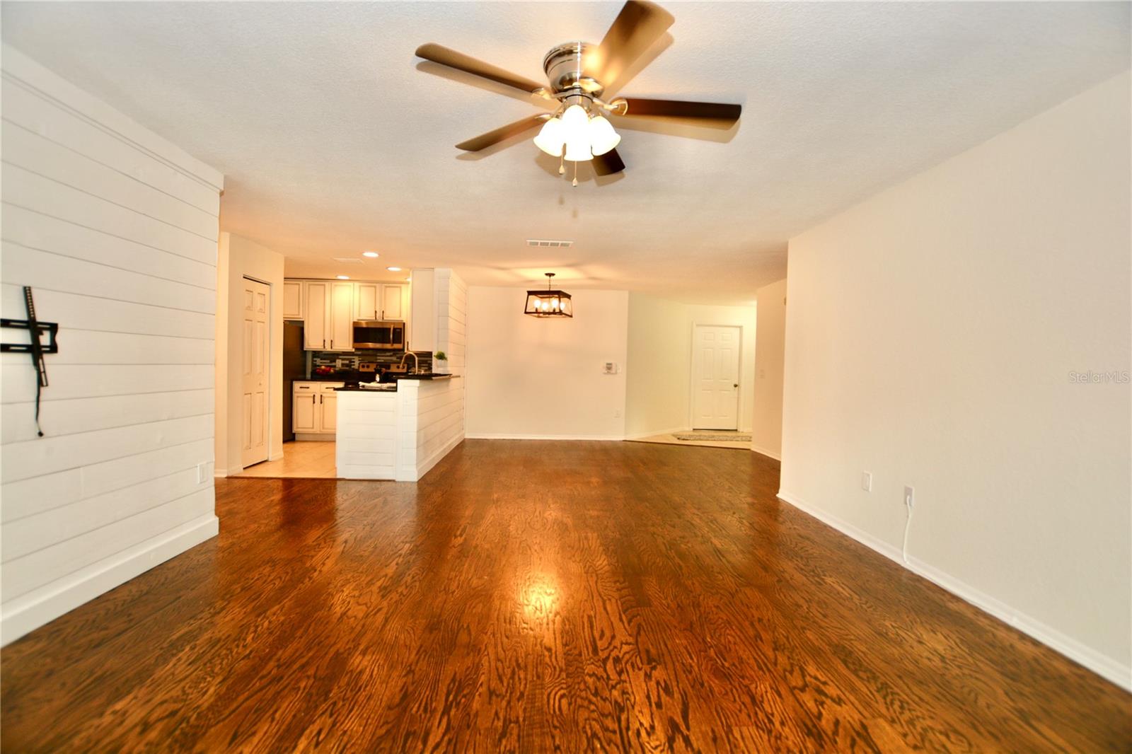 Image 9 of 50 For 895 Normandy Trace Road 895