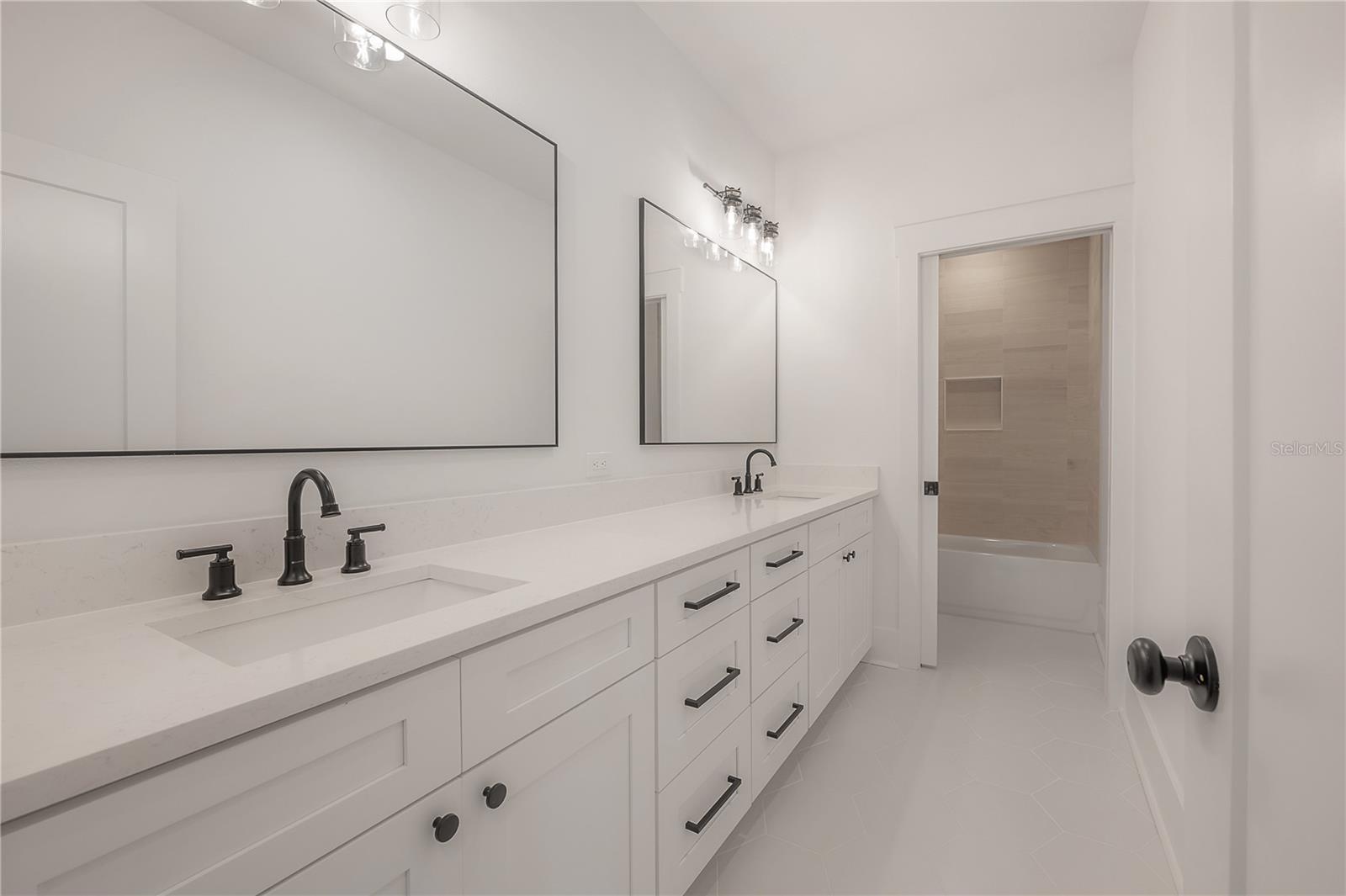 Image 43 of 55 For 804 Wilder Avenue