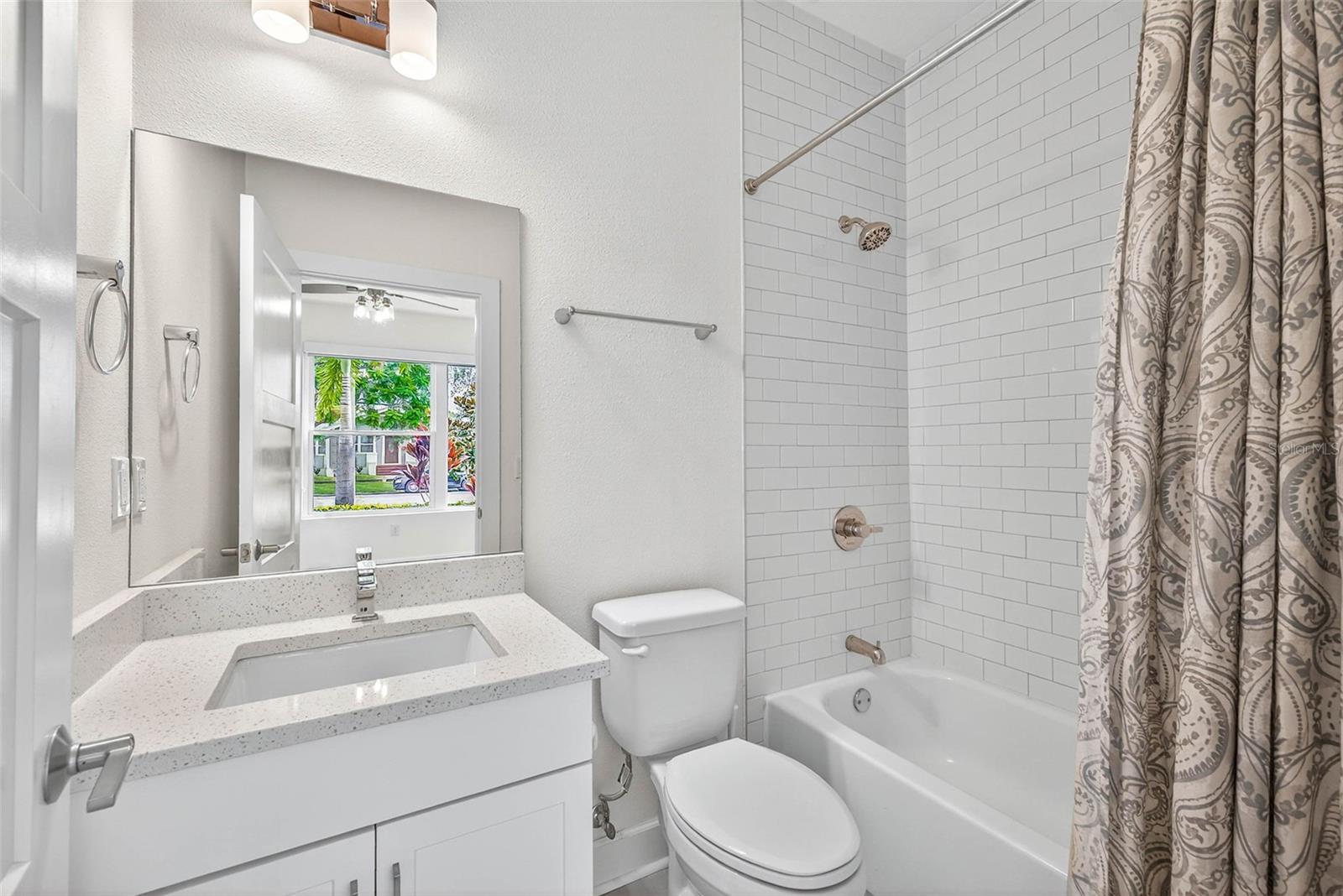 Image 11 of 67 For 2649 1st Avenue N