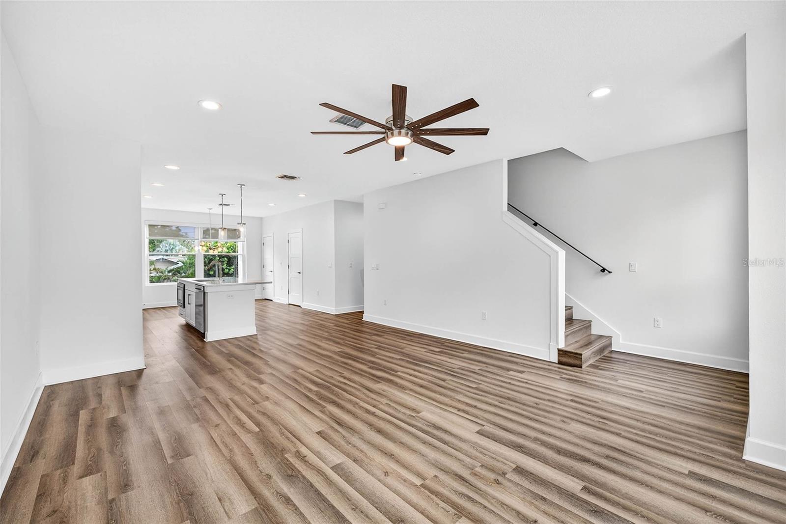 Image 22 of 67 For 2649 1st Avenue N