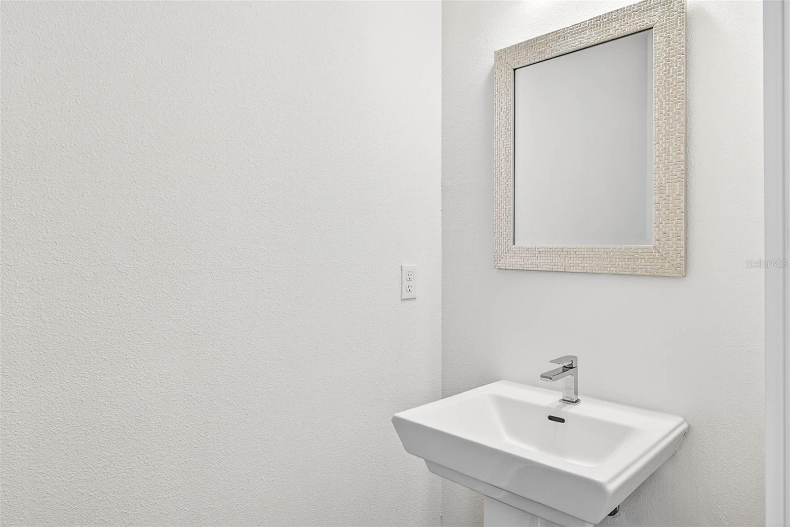 Image 25 of 67 For 2649 1st Avenue N