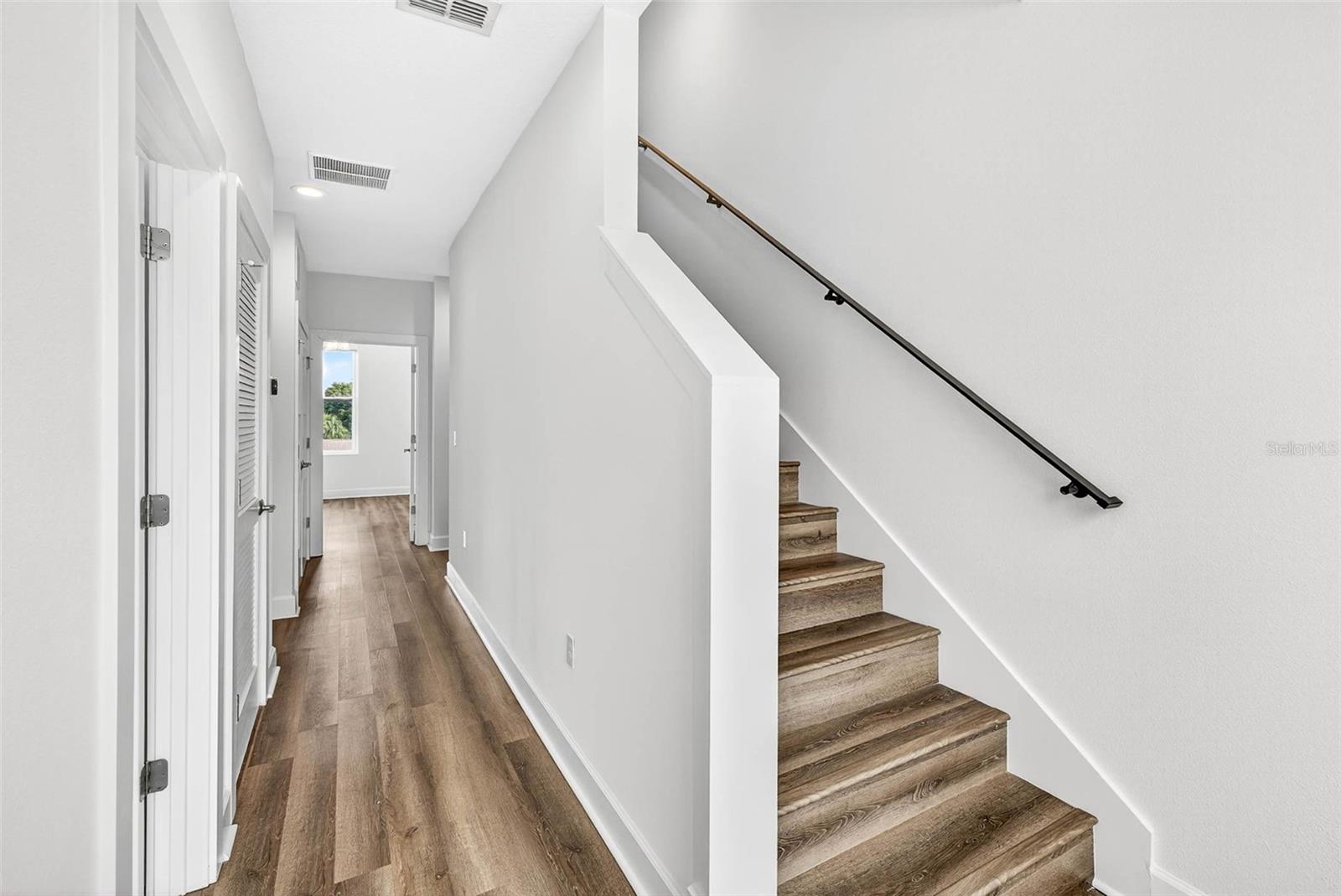 Image 37 of 67 For 2649 1st Avenue N